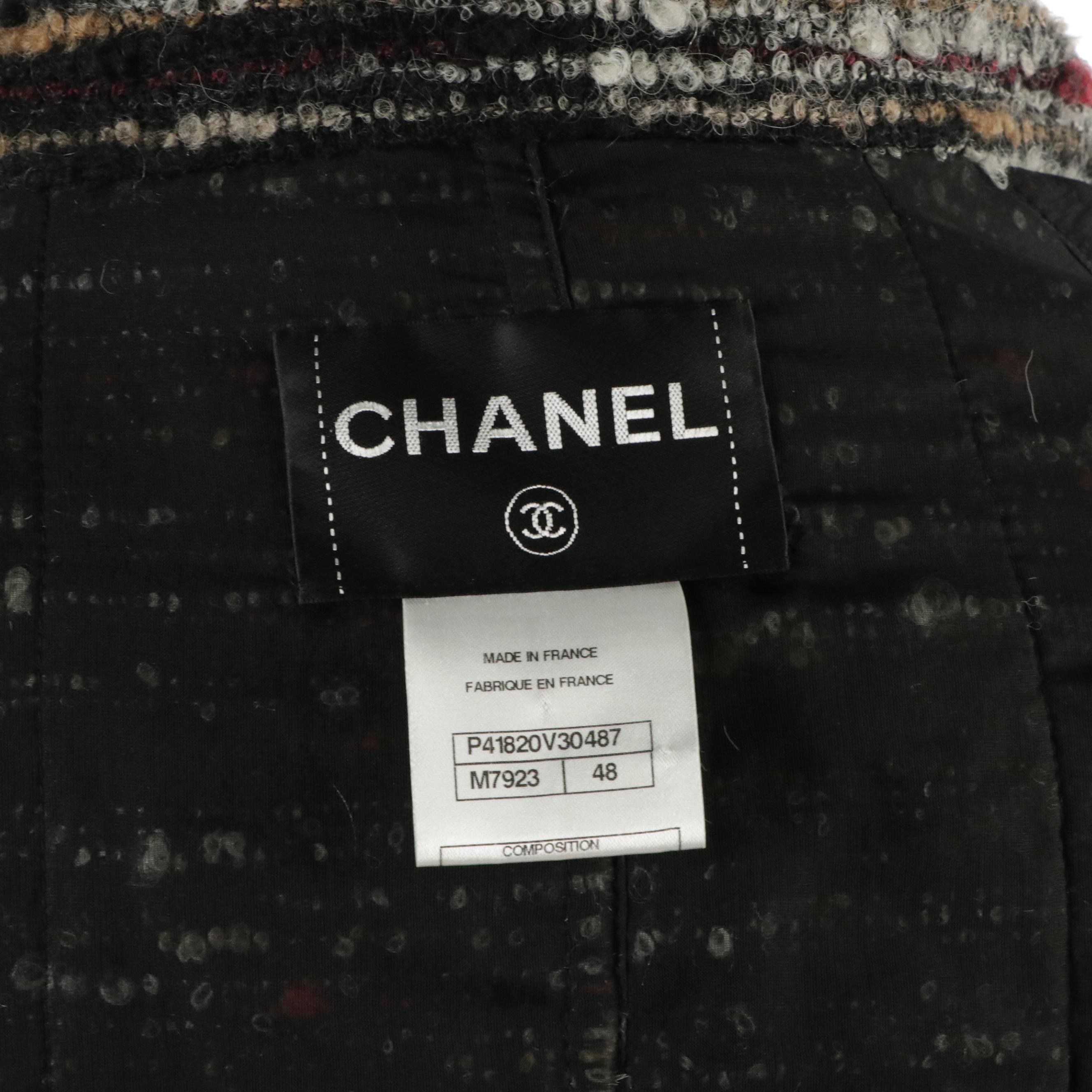 Chanel Wool Blend Bouclé Tweed Jacket Skirt Suit CC Button