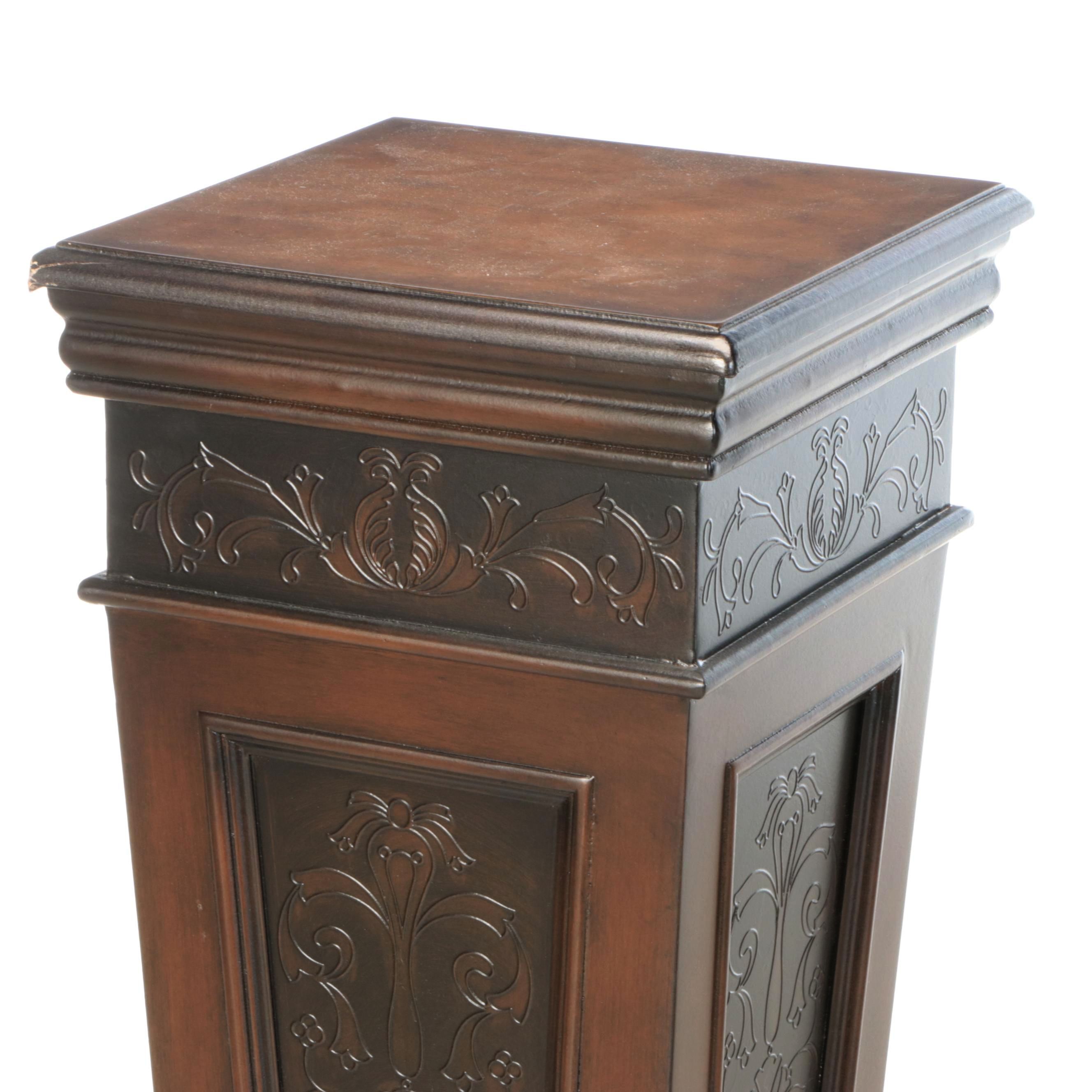 Home Meridian Faux Metal Inlay Accent Pedestal, 2018