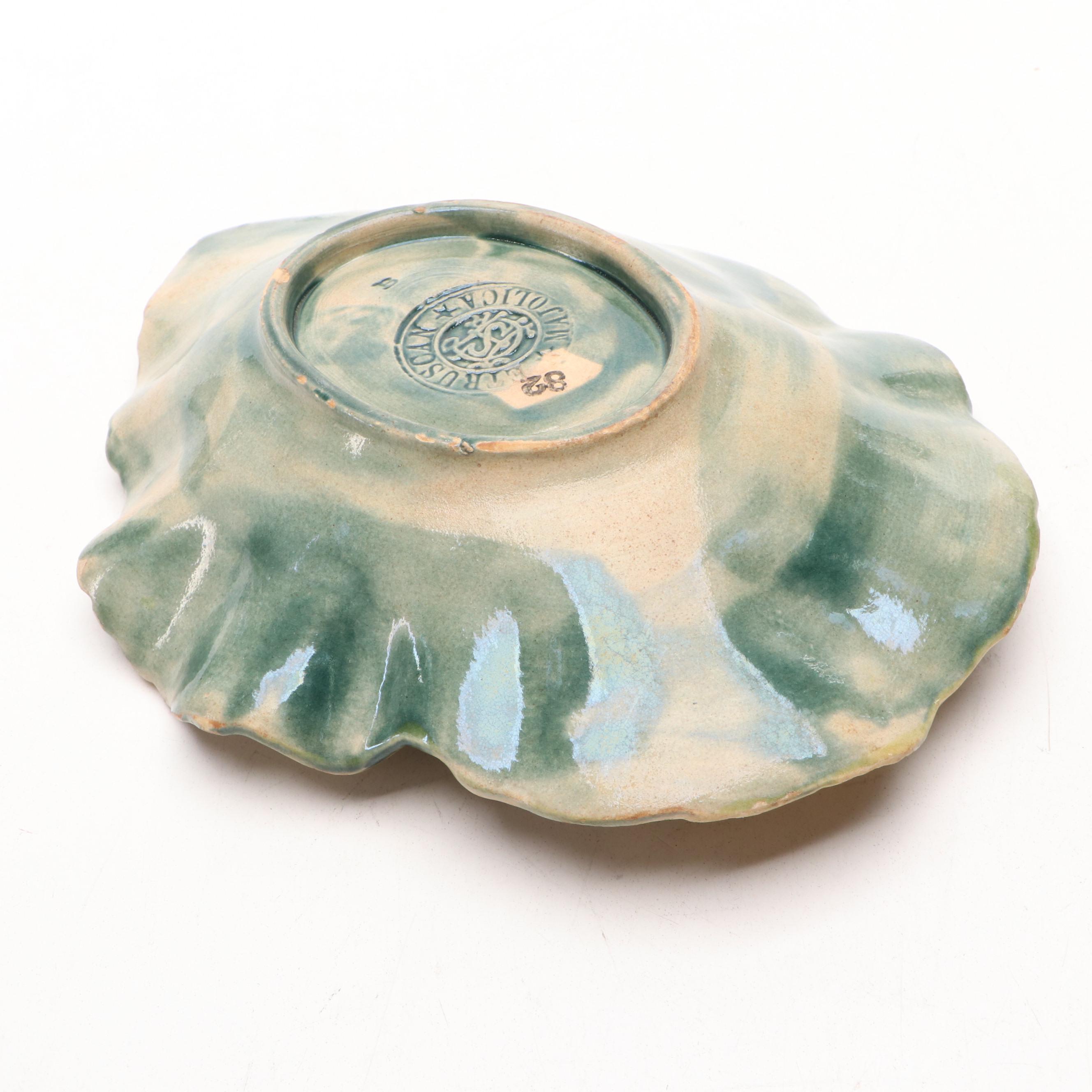 Griffen, Smith & Hill Etruscan Majolica Leaf Bowl with Crab Condiment Server