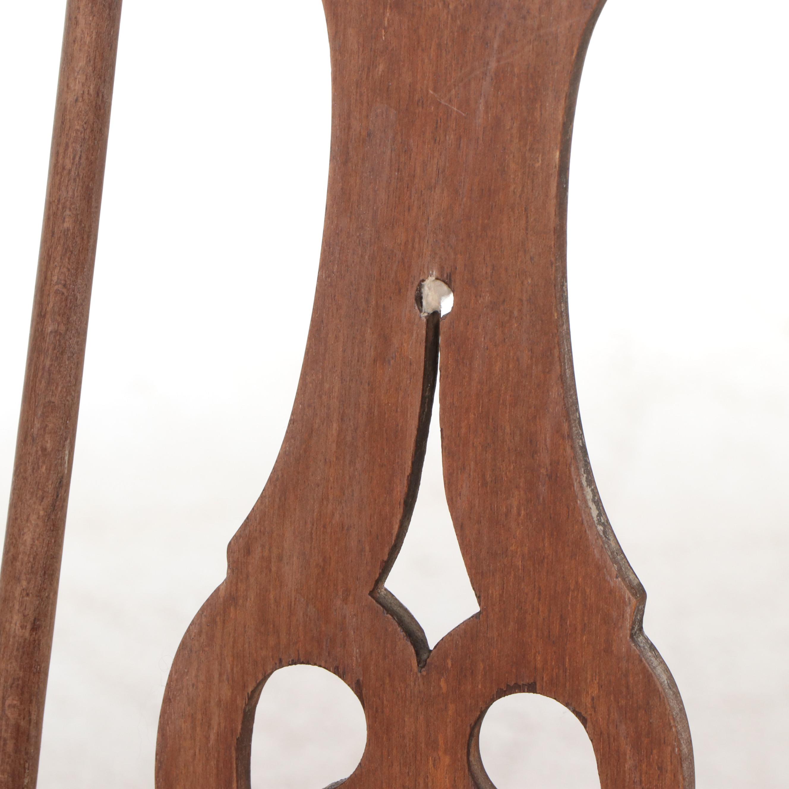 Pair of Walnut Tapered Splat-Back Windsor Side Chairs,Early 20th Century