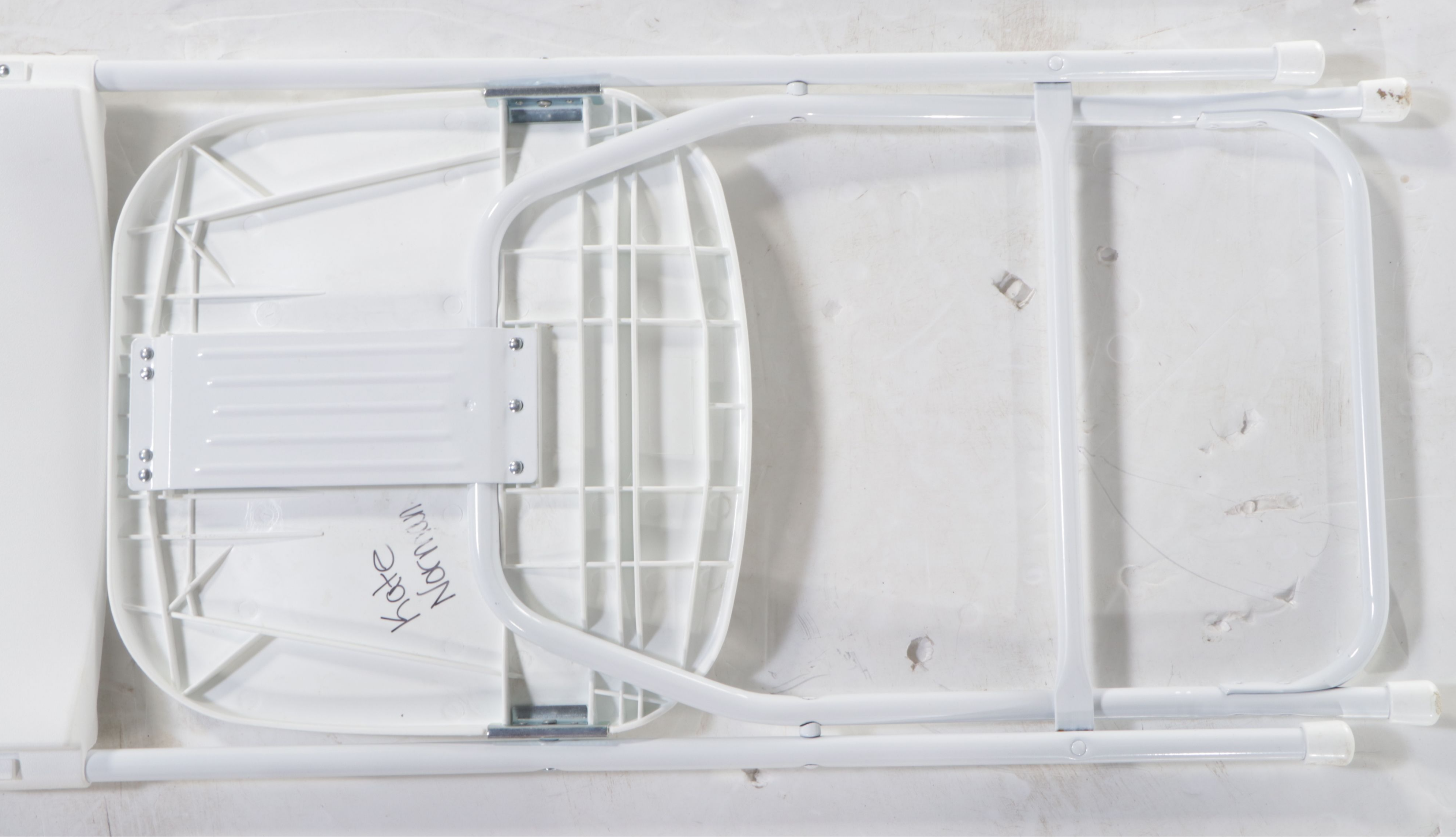 Lifetime Round Folding Plastic  Table with Six Folding Chairs