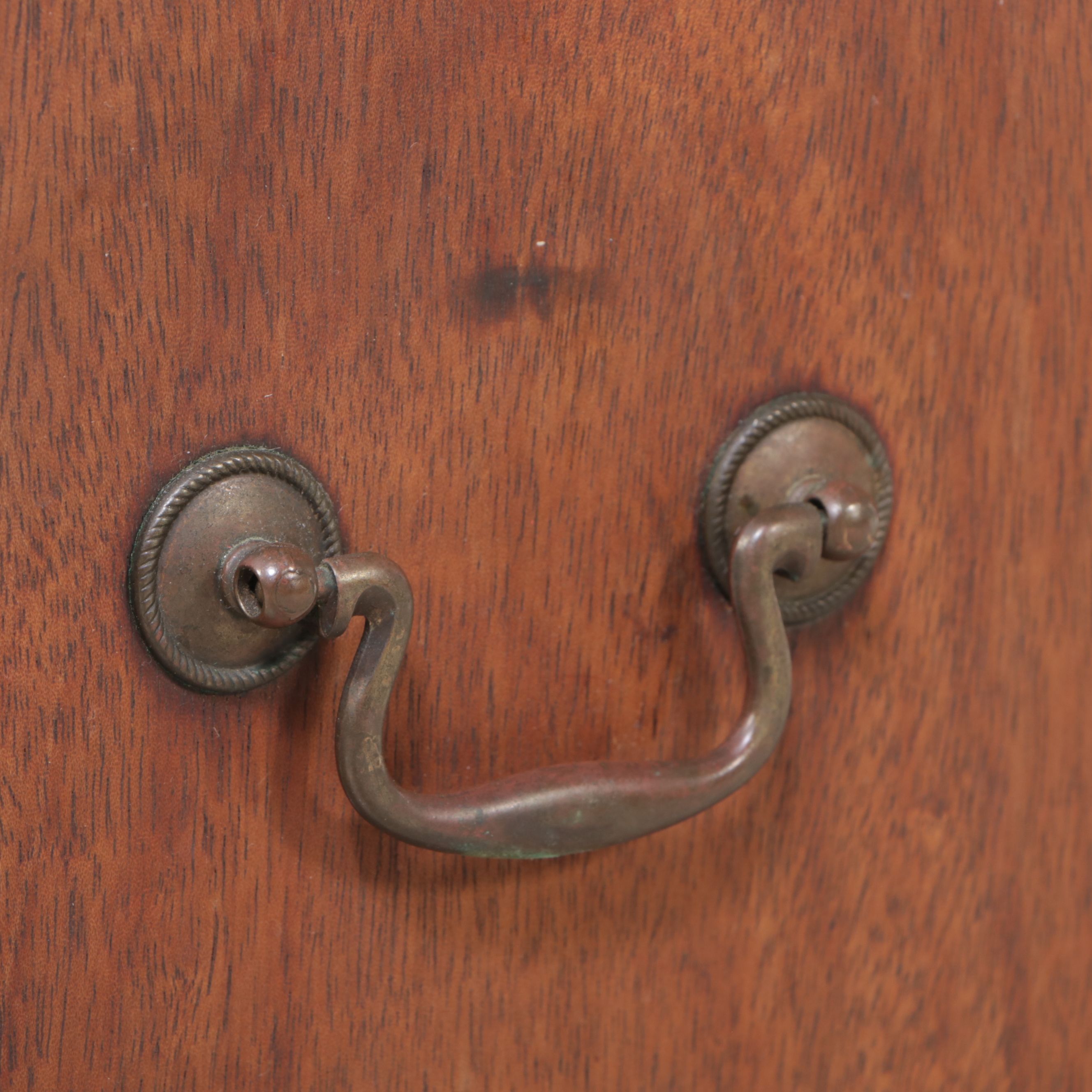 Georgian Style Walnut Chest of Drawers, 20th Century