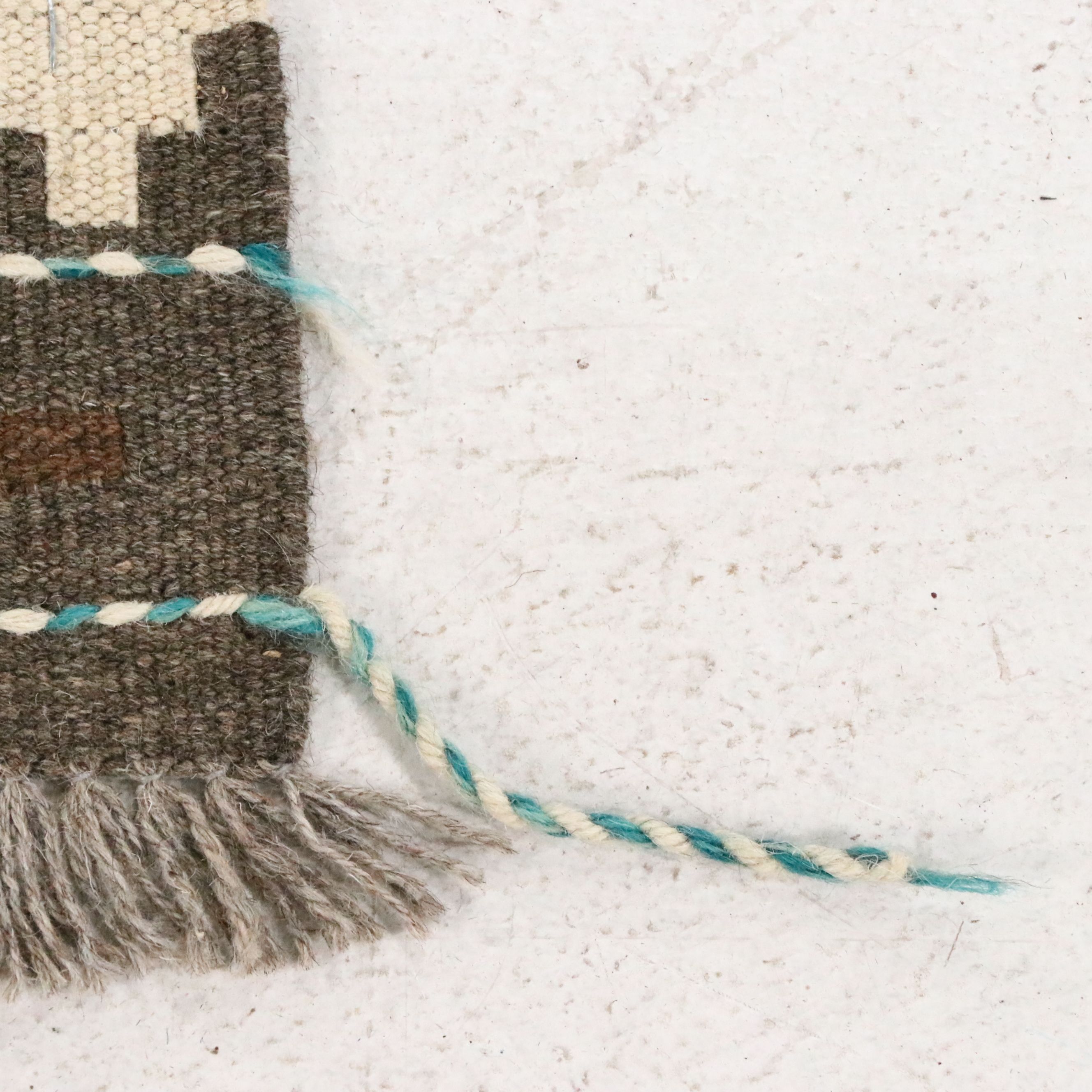 2'9 x 9'11 Handwoven Pakistani Kilim Carpet Runner