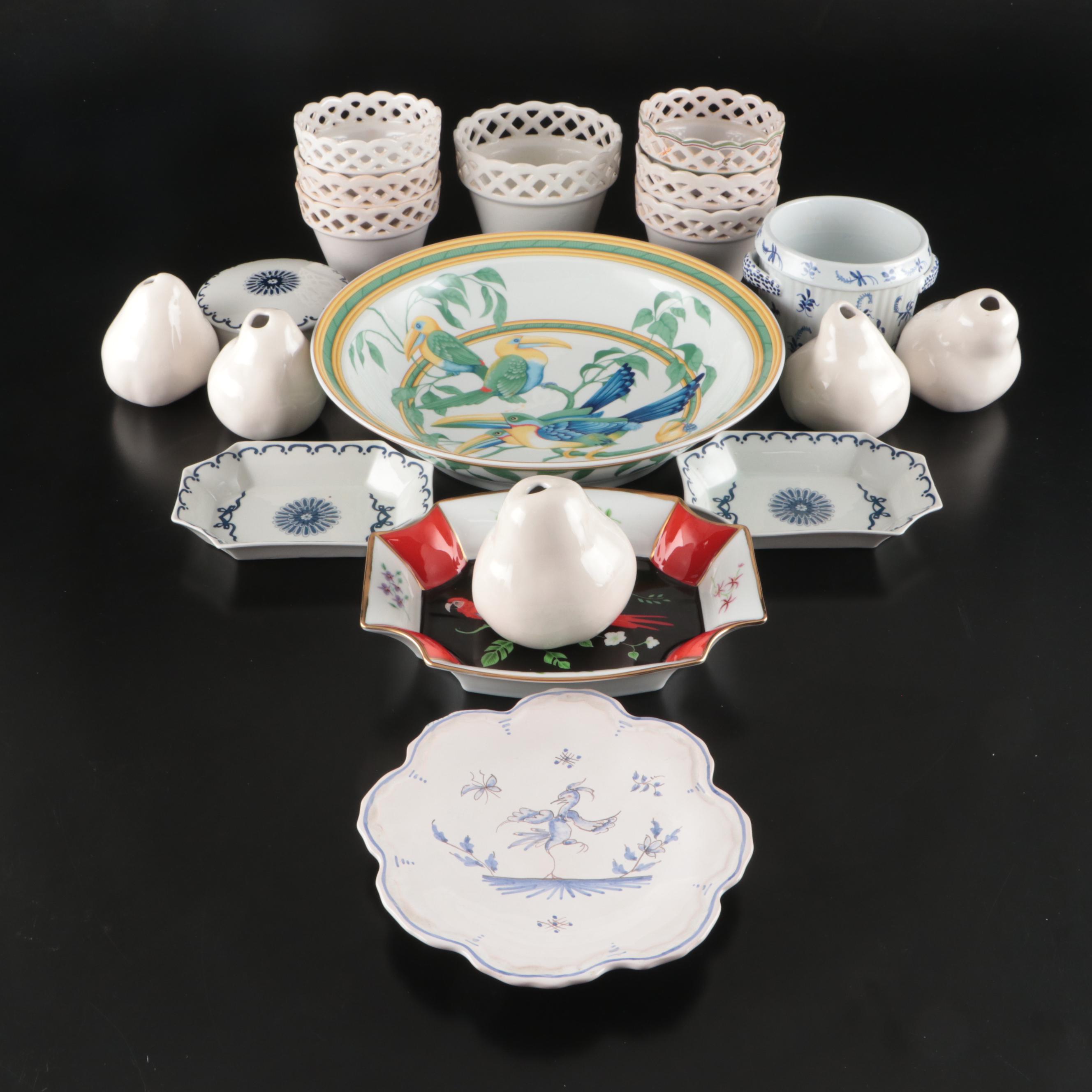 Porcelaine de Paris "Ming Bleu" with Hermès "Toucans" Bowl and Other Decor