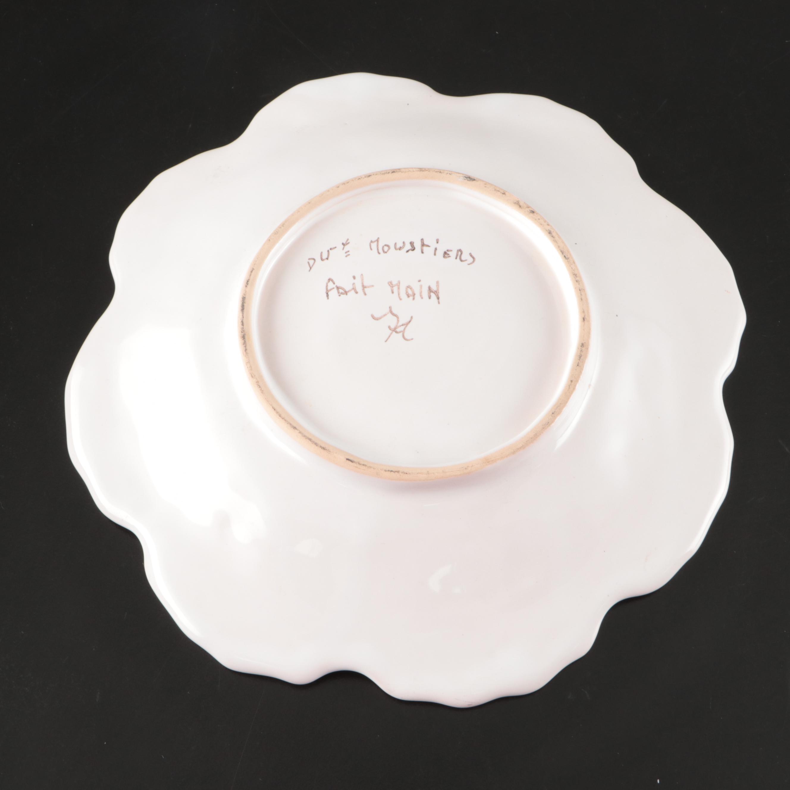 Porcelaine de Paris "Ming Bleu" with Hermès "Toucans" Bowl and Other Decor