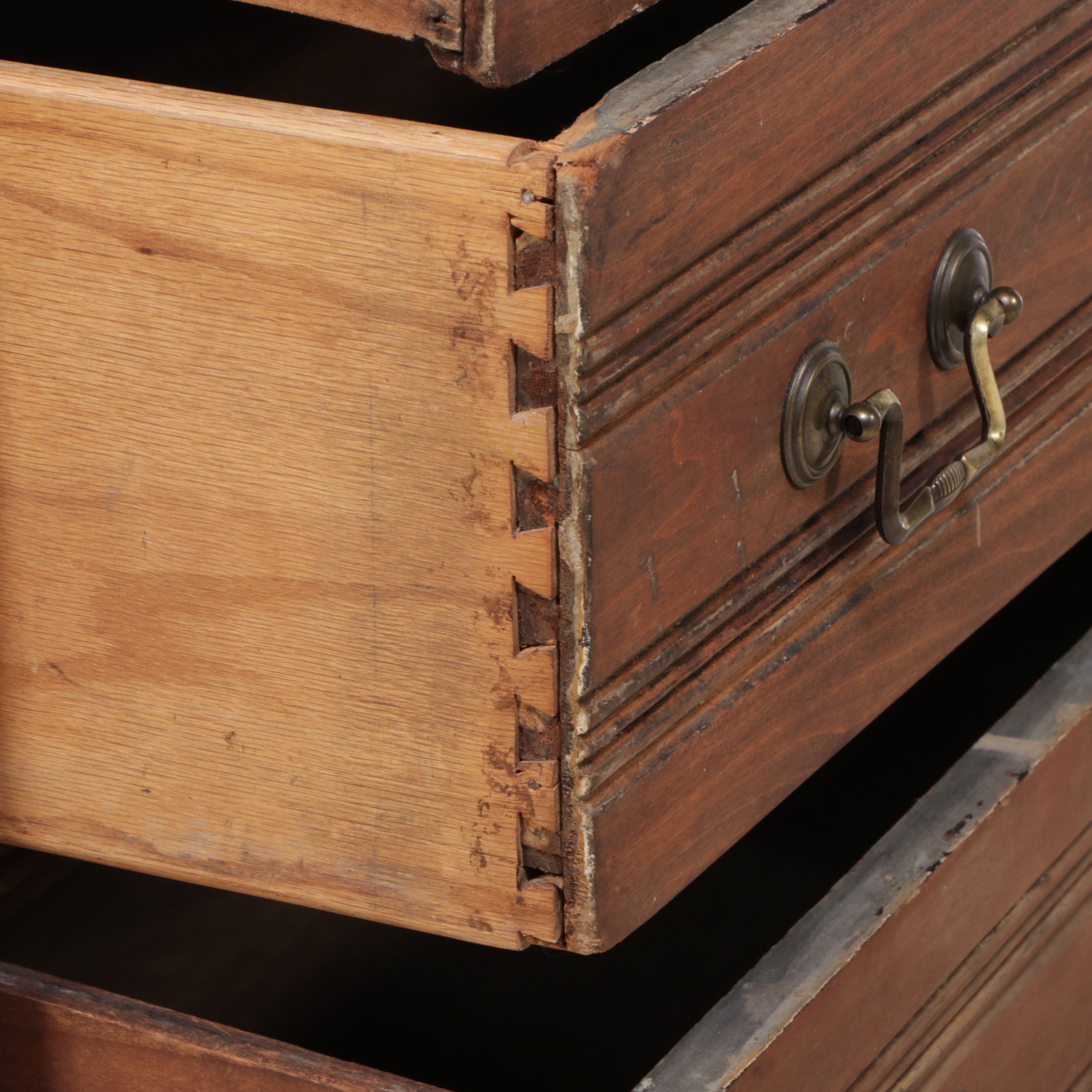 Traditional Style Mahogany Three-Drawer Chest