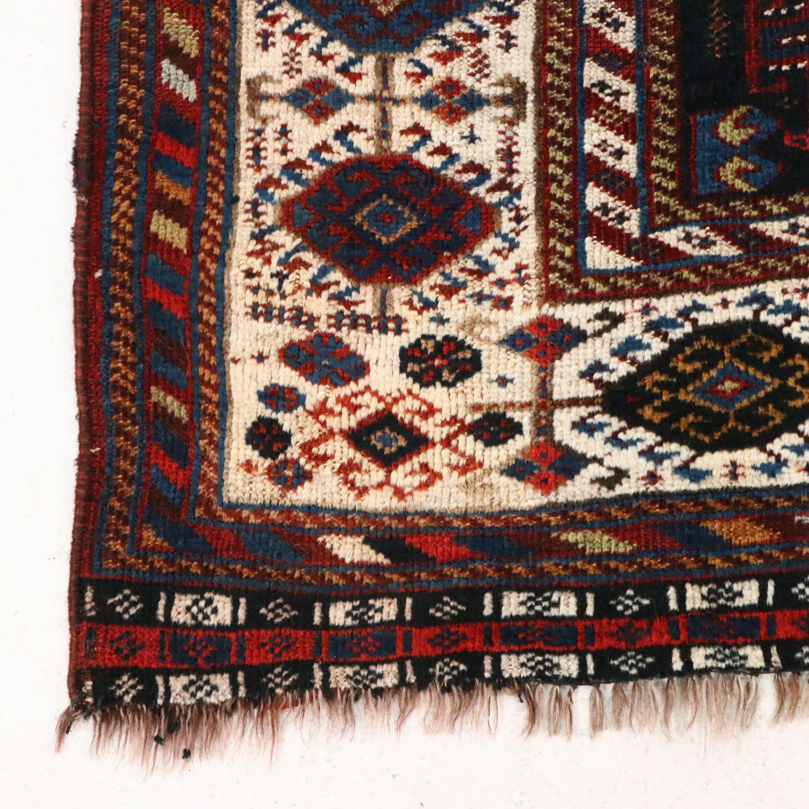 4'11 x 9'3 Hand-Knotted Persian QashqaI Area Rug