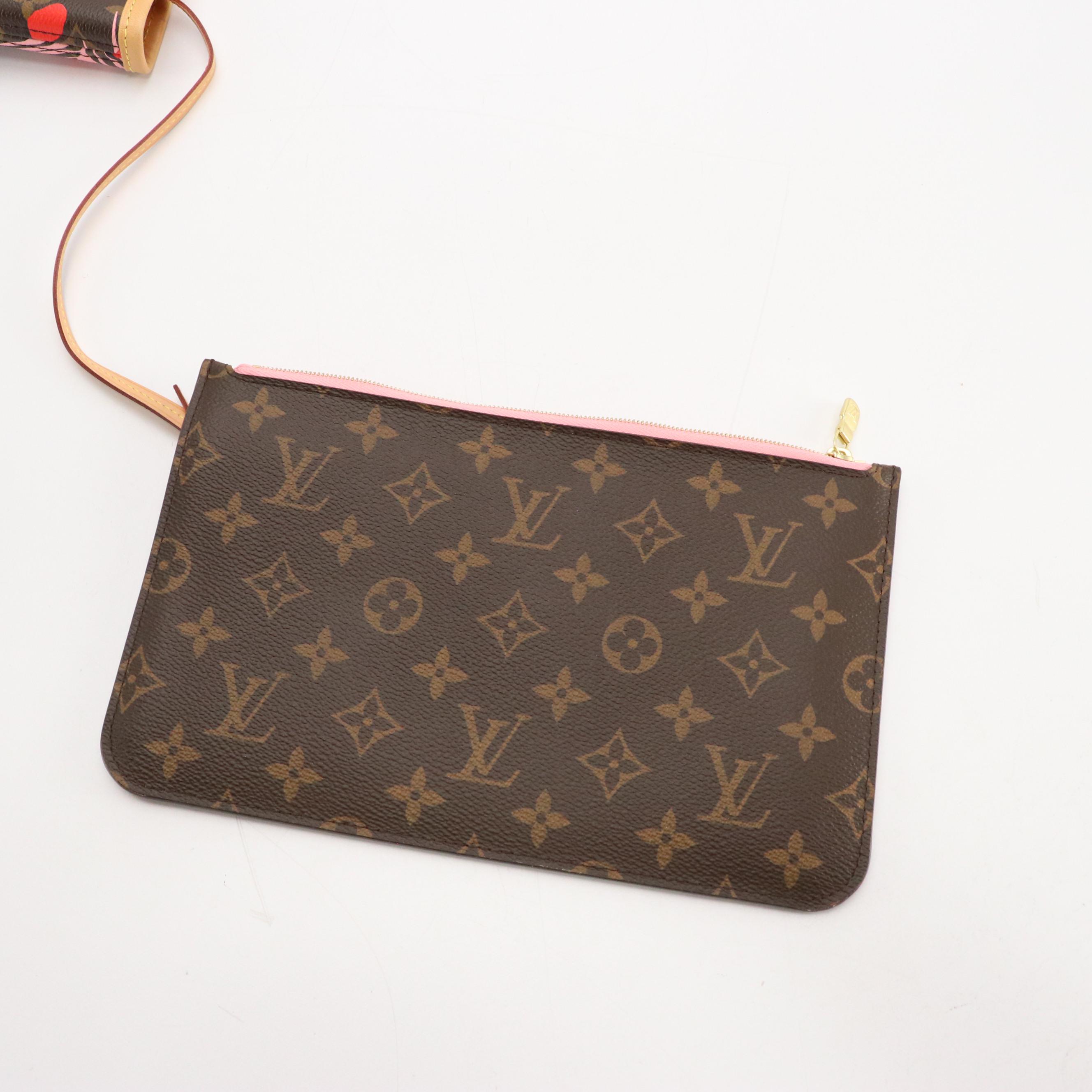 Louis Vuitton Neverfull MM Tote Bag in Monogram Canvas Jungle Dots with Pochette