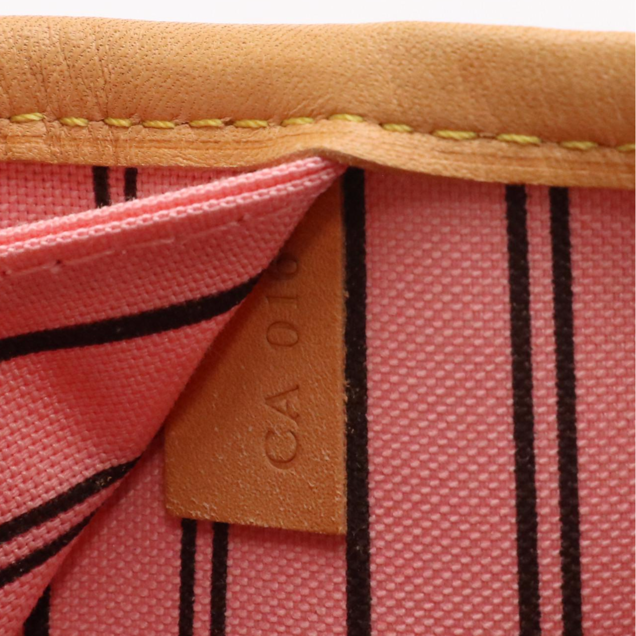 Louis Vuitton Neverfull MM Tote Bag in Monogram Canvas Jungle Dots with Pochette