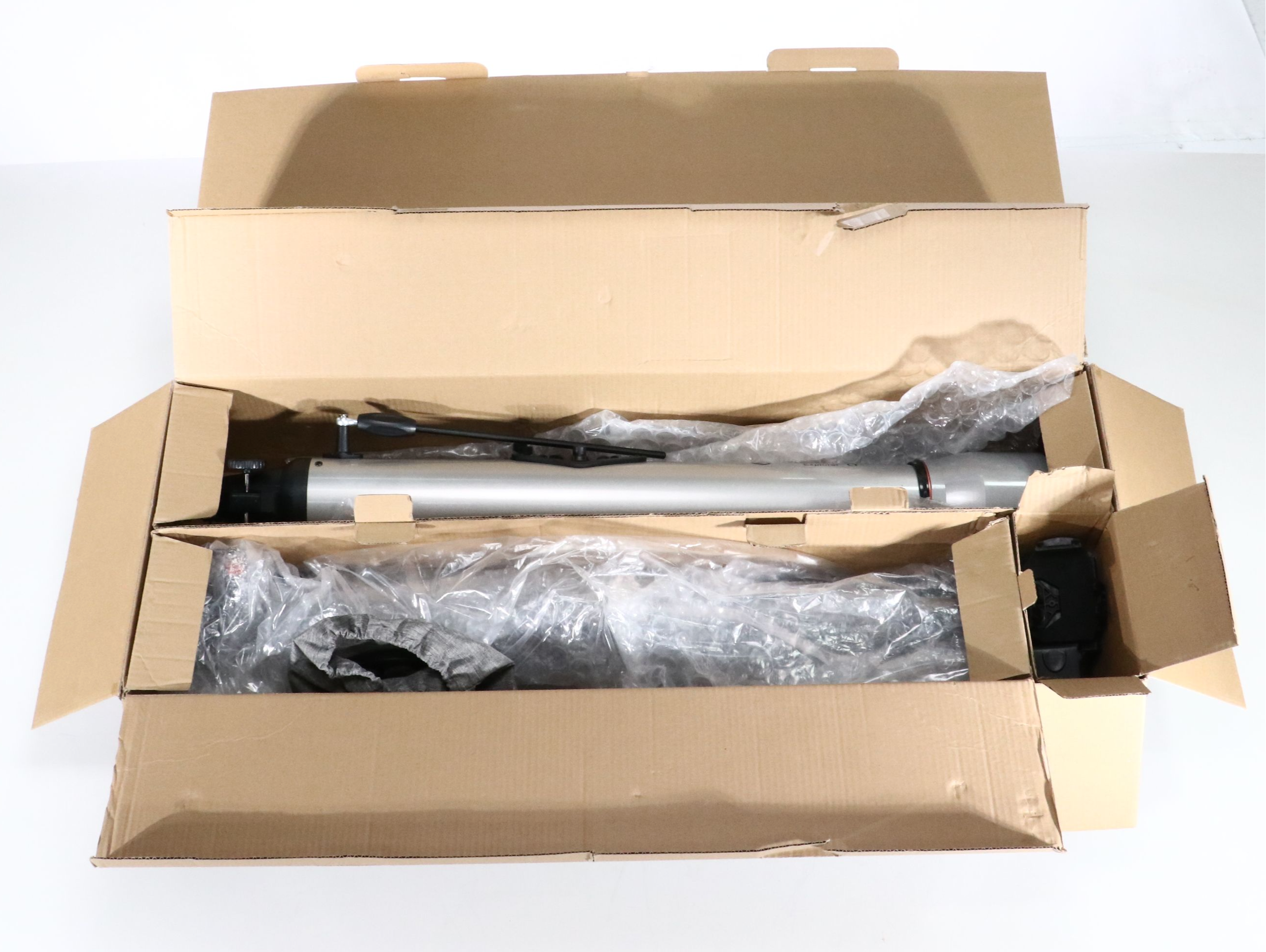 Celestron StarSense Explorer 80mm AZ Refractor Telescope