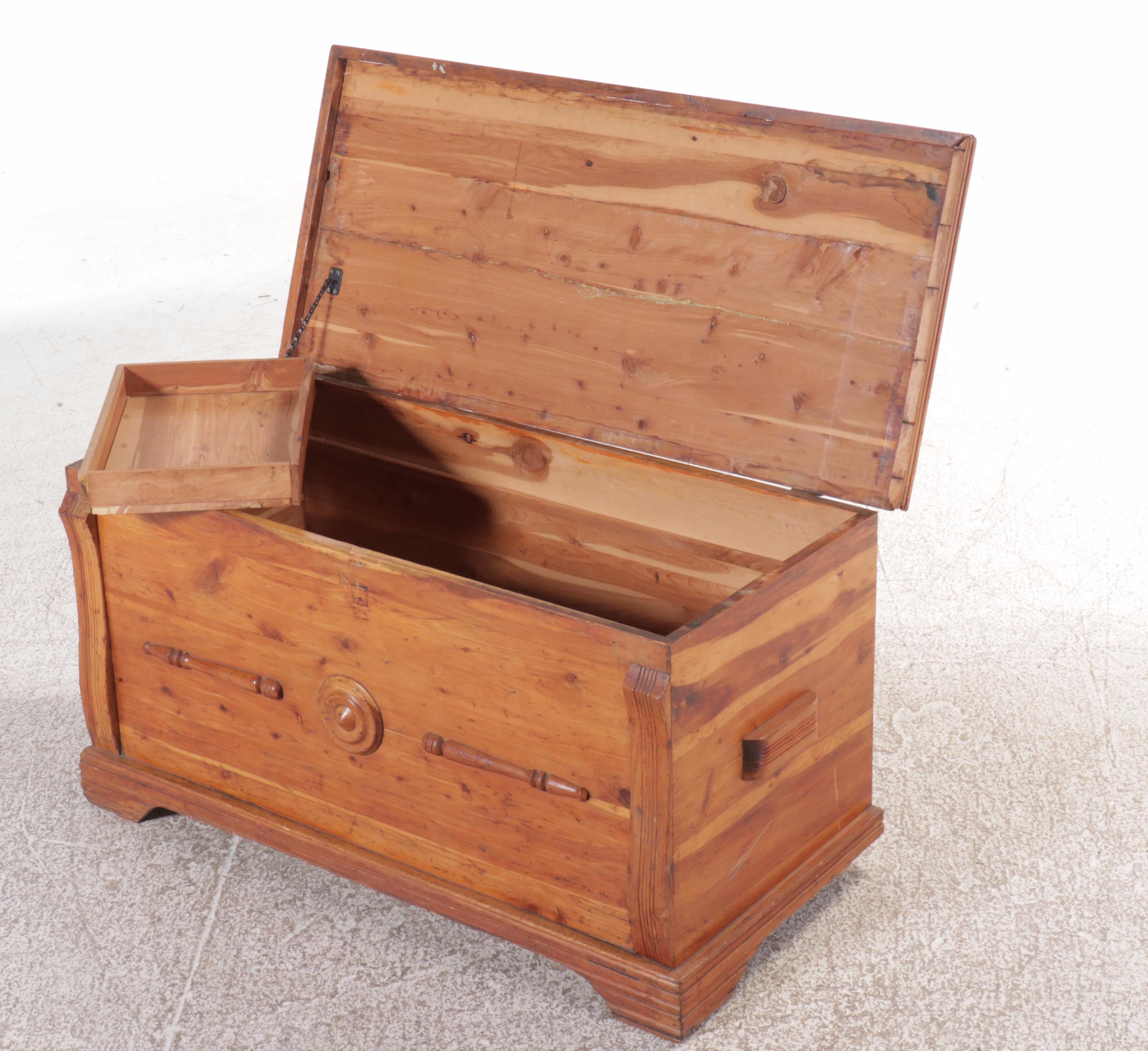 Colonial Style Cedar Chest, Early to Mid-20th Century