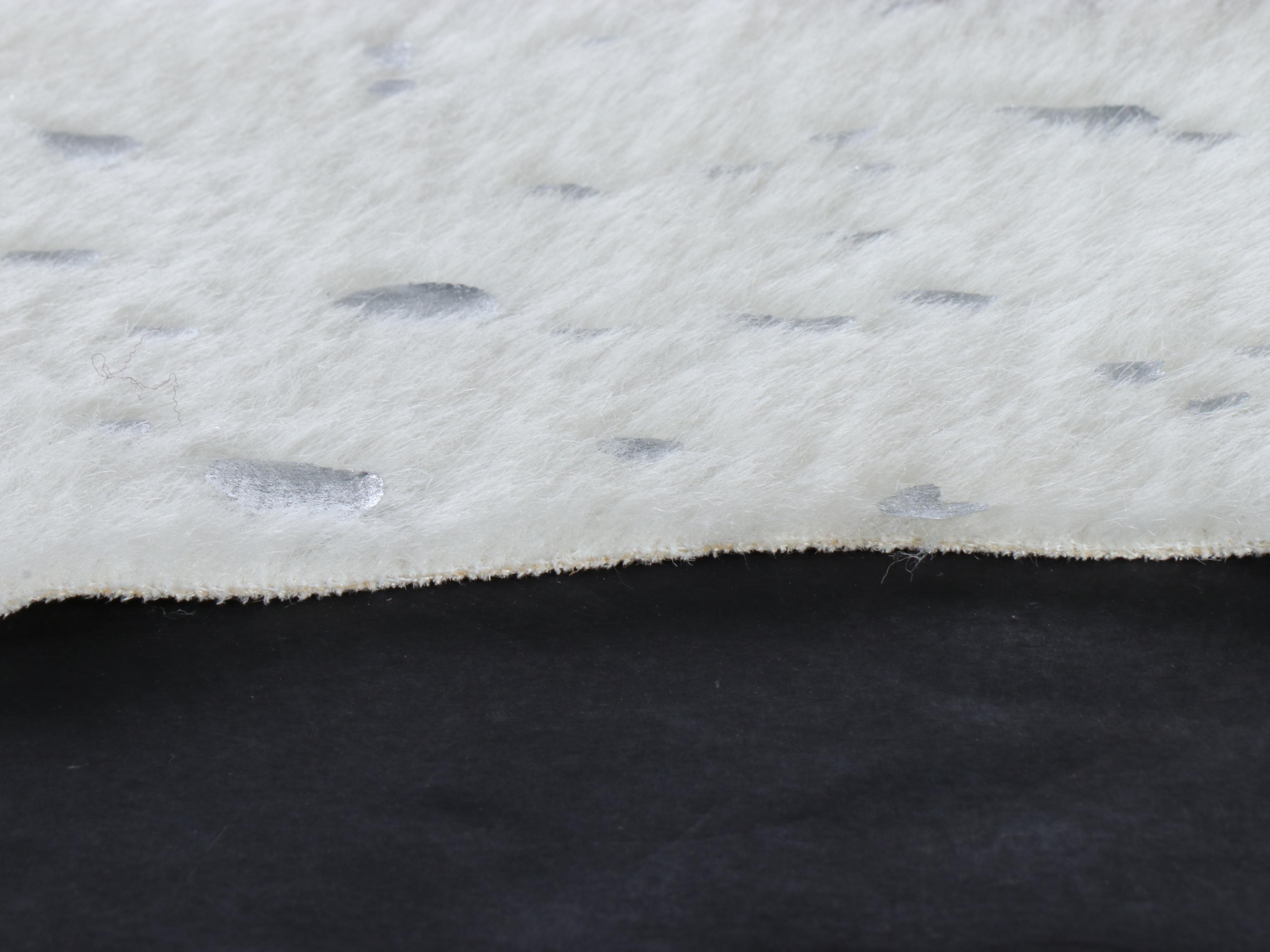 5 x 6'6 Faux Silver Cowhide Area Rugs