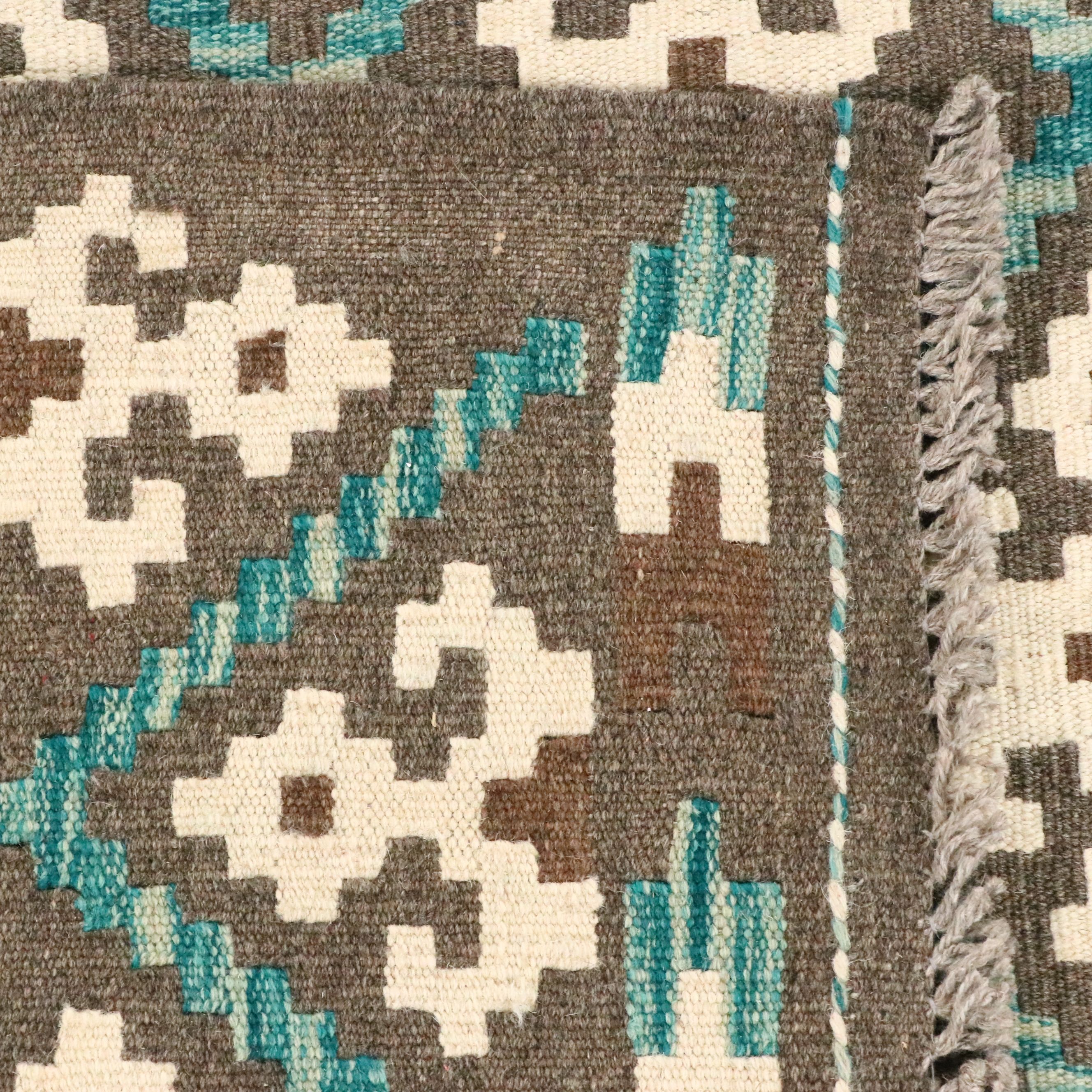 2'9 x 10' Handwoven Pakistan Kilim Carpet Runner