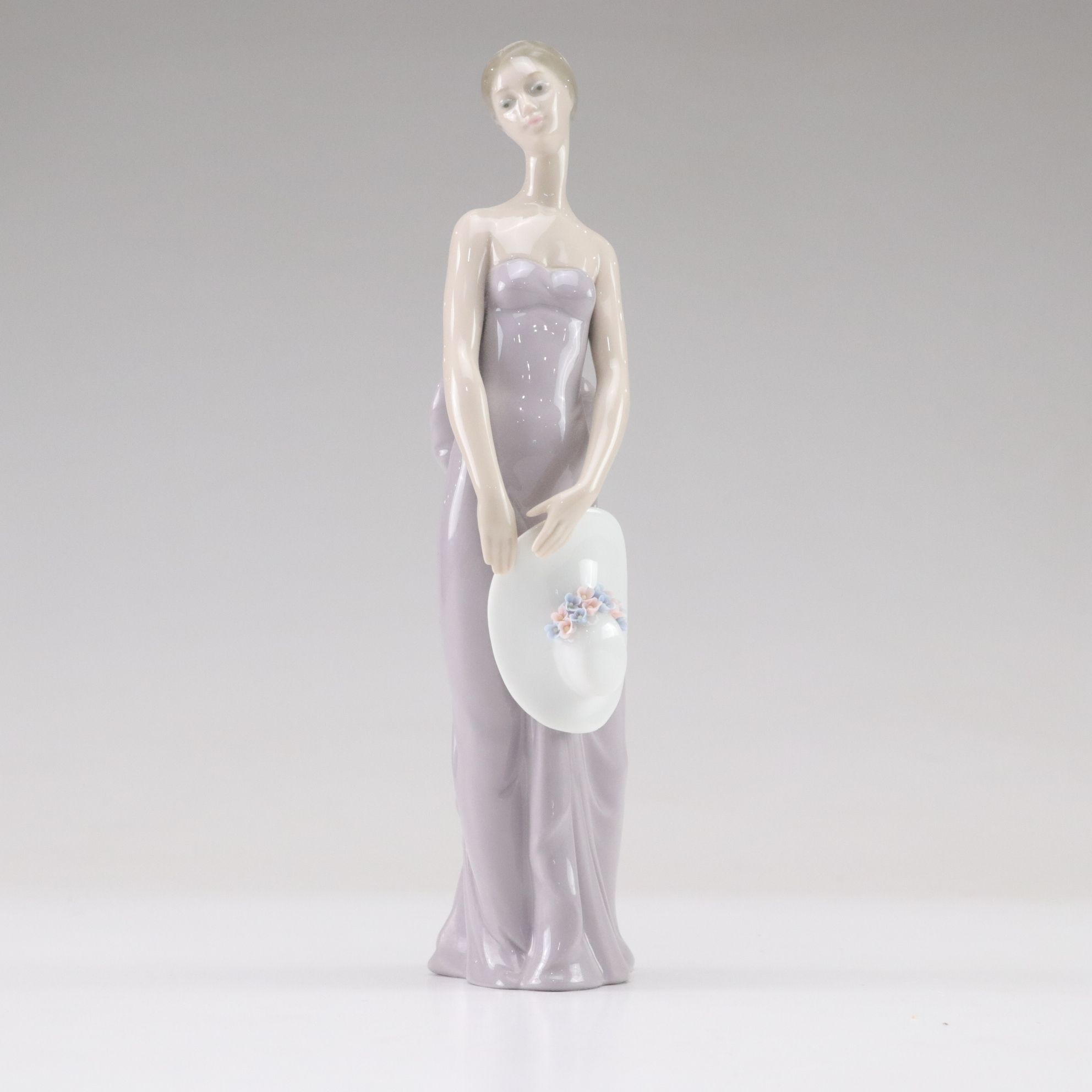 Lladró "Bridesmaid" Porcelain Figurine