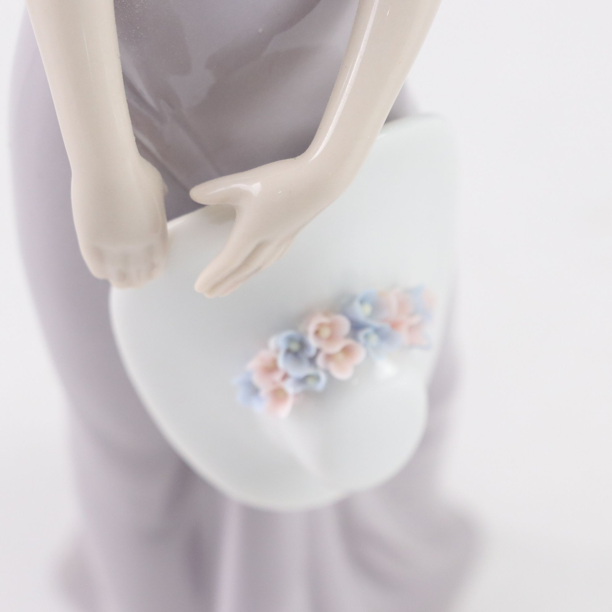 Lladró "Bridesmaid" Porcelain Figurine