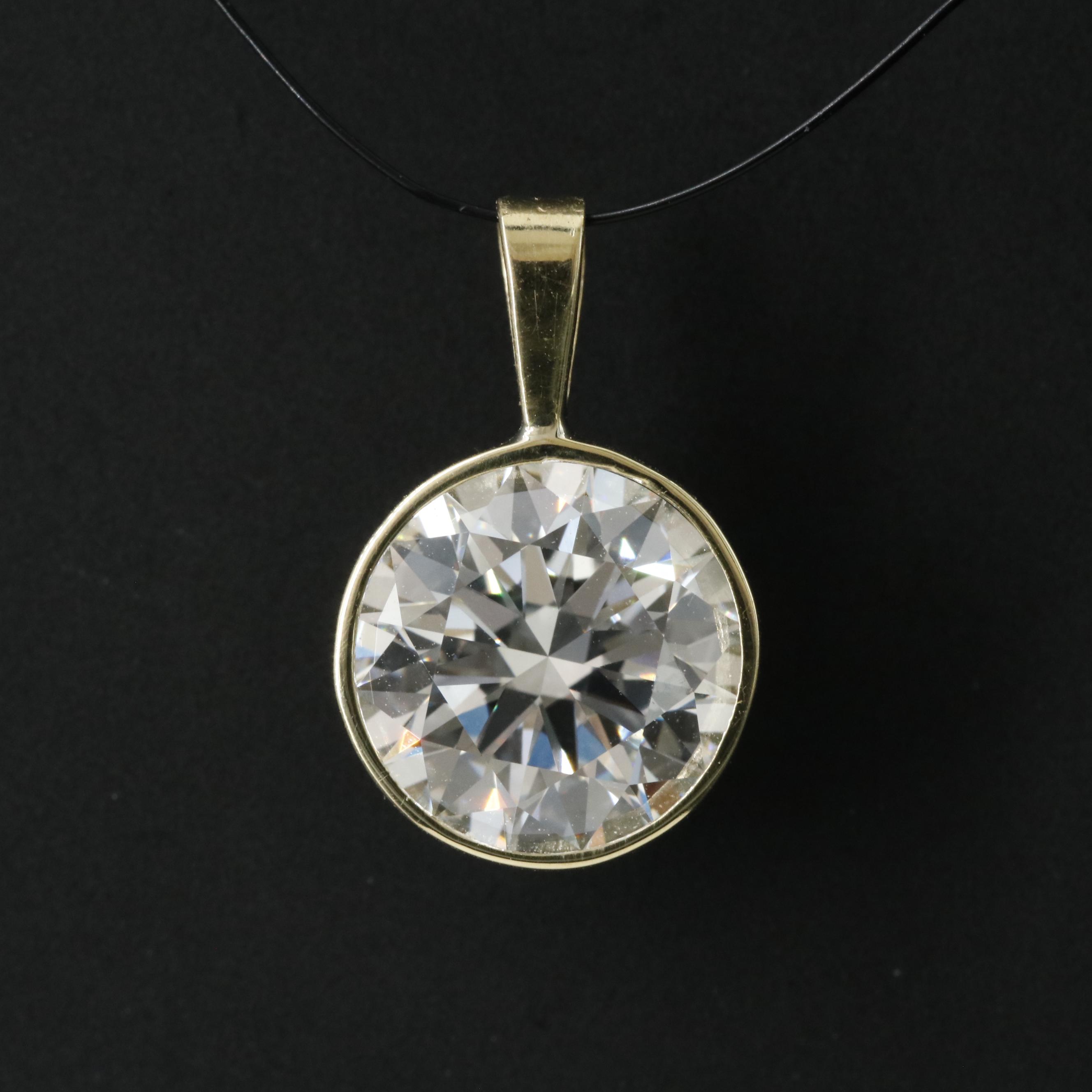 18K 2.52 CT Lab Grown Diamond Pendant with an IGI Report