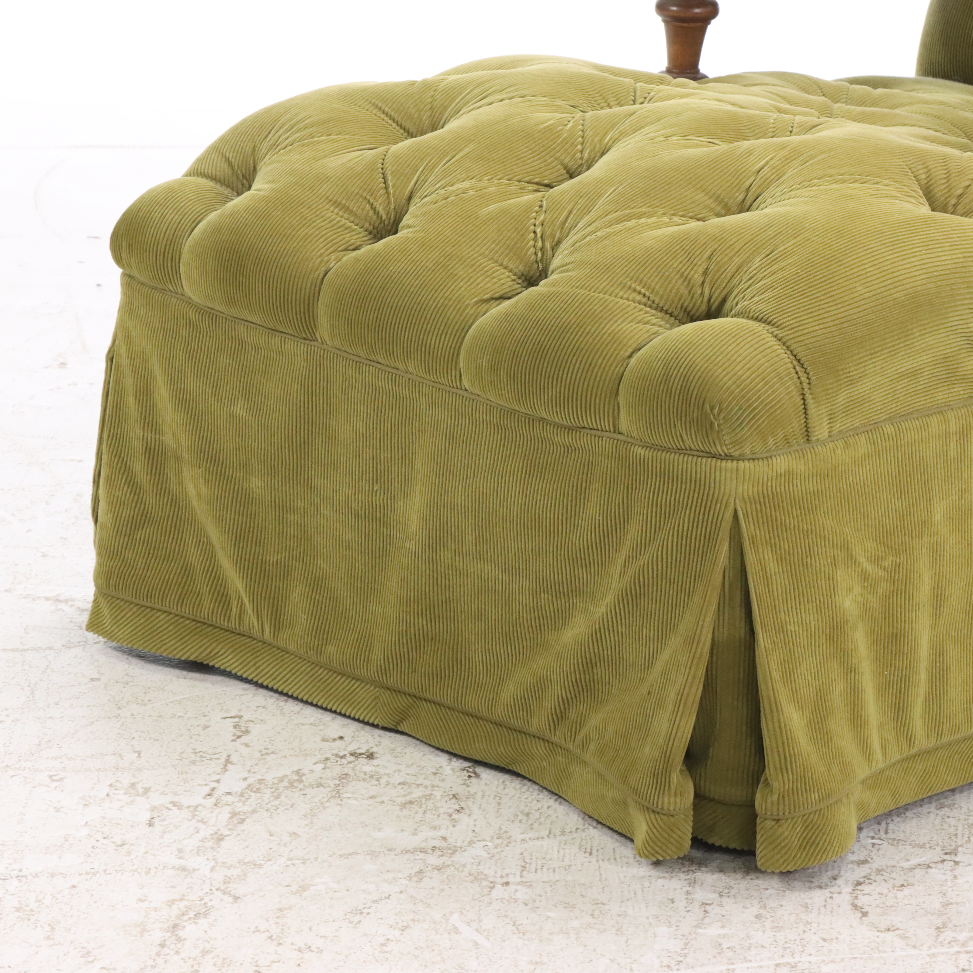 Edwardian Beech Wood Chaise Lounge in Green Corduroy