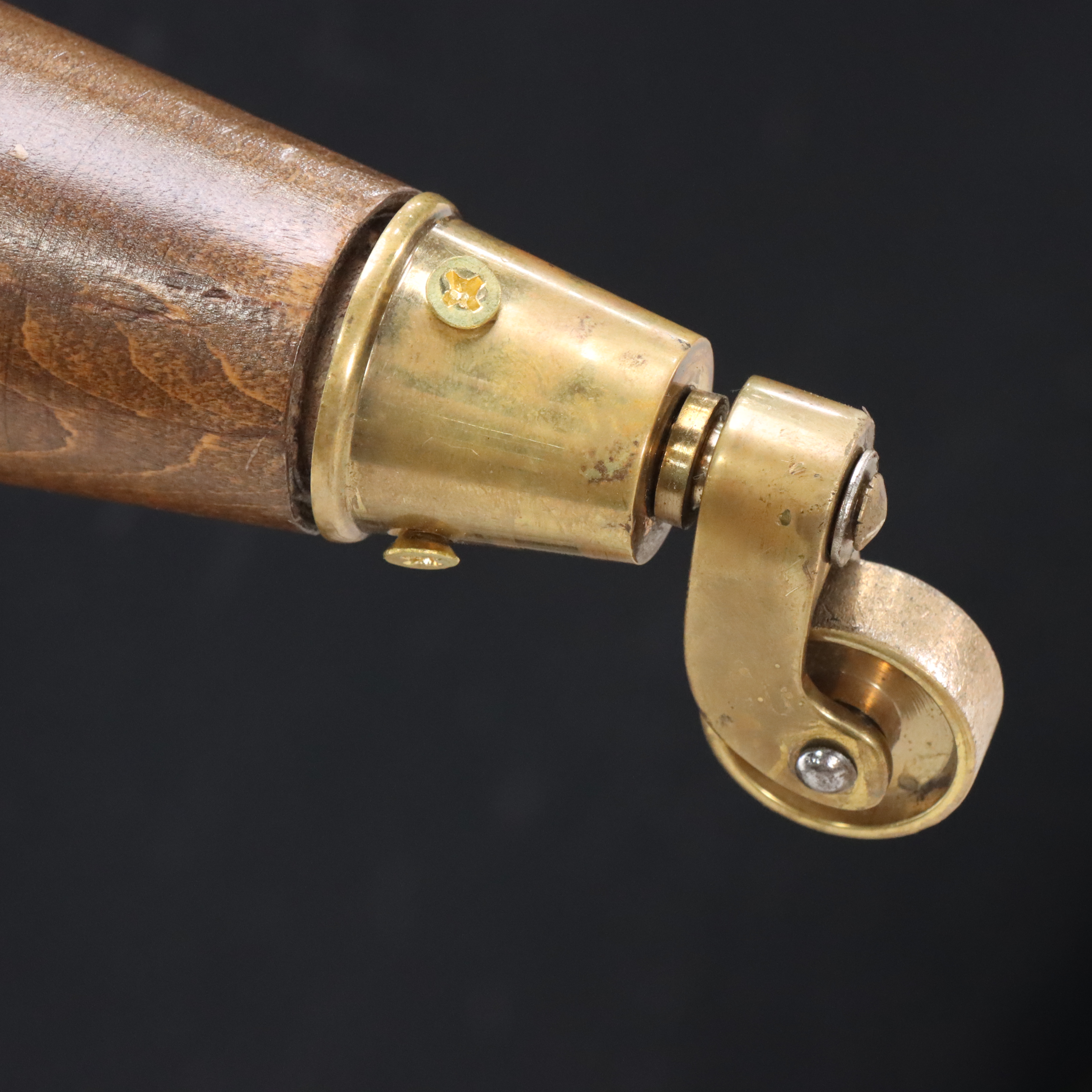 Edwardian Beech Wood Chaise Lounge in Green Corduroy