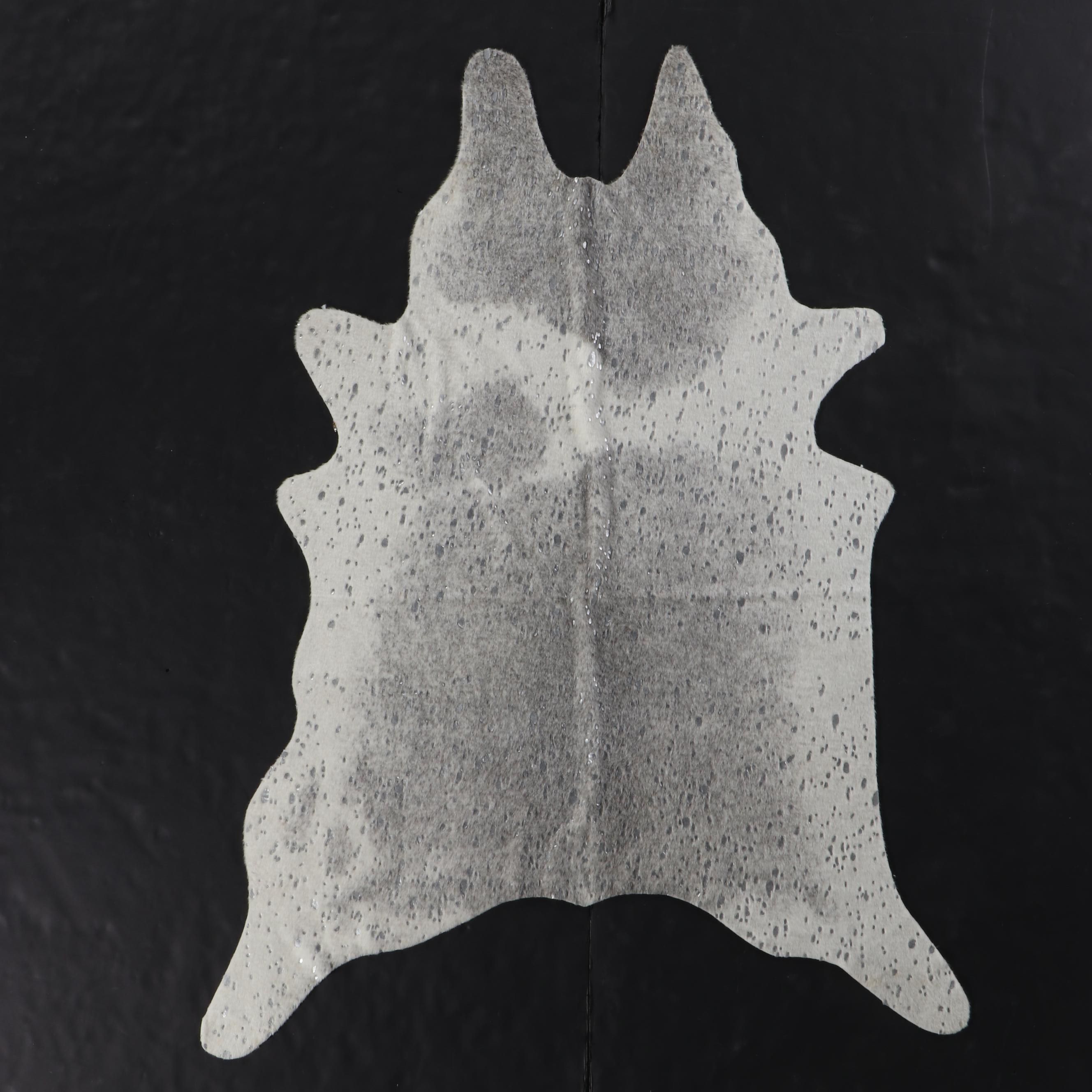 5 x 6'6 Faux Silver Cowhide Area Rugs