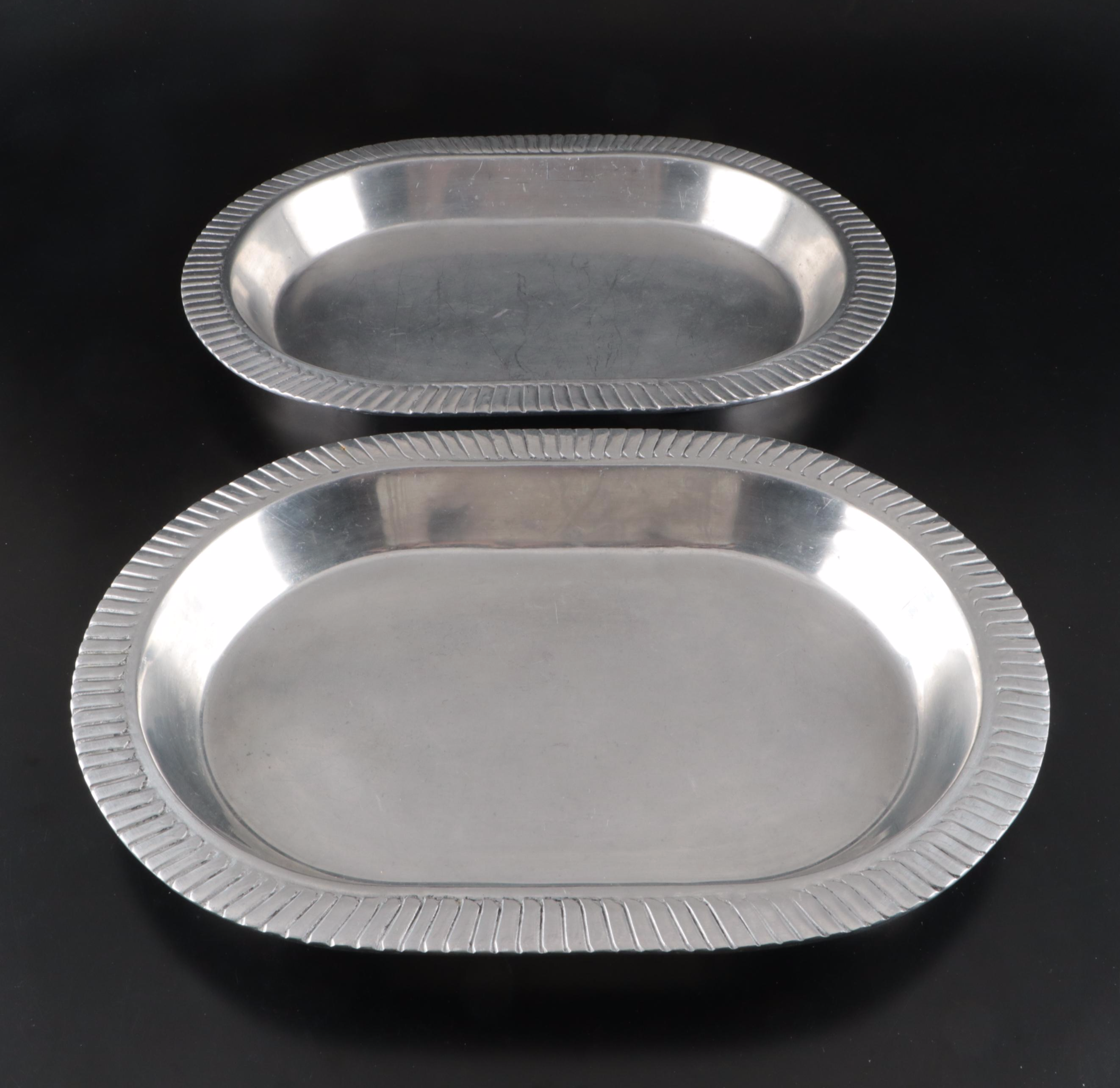 Metalart Metal Serving Platters with Pincer Shaped Lobster Crackers