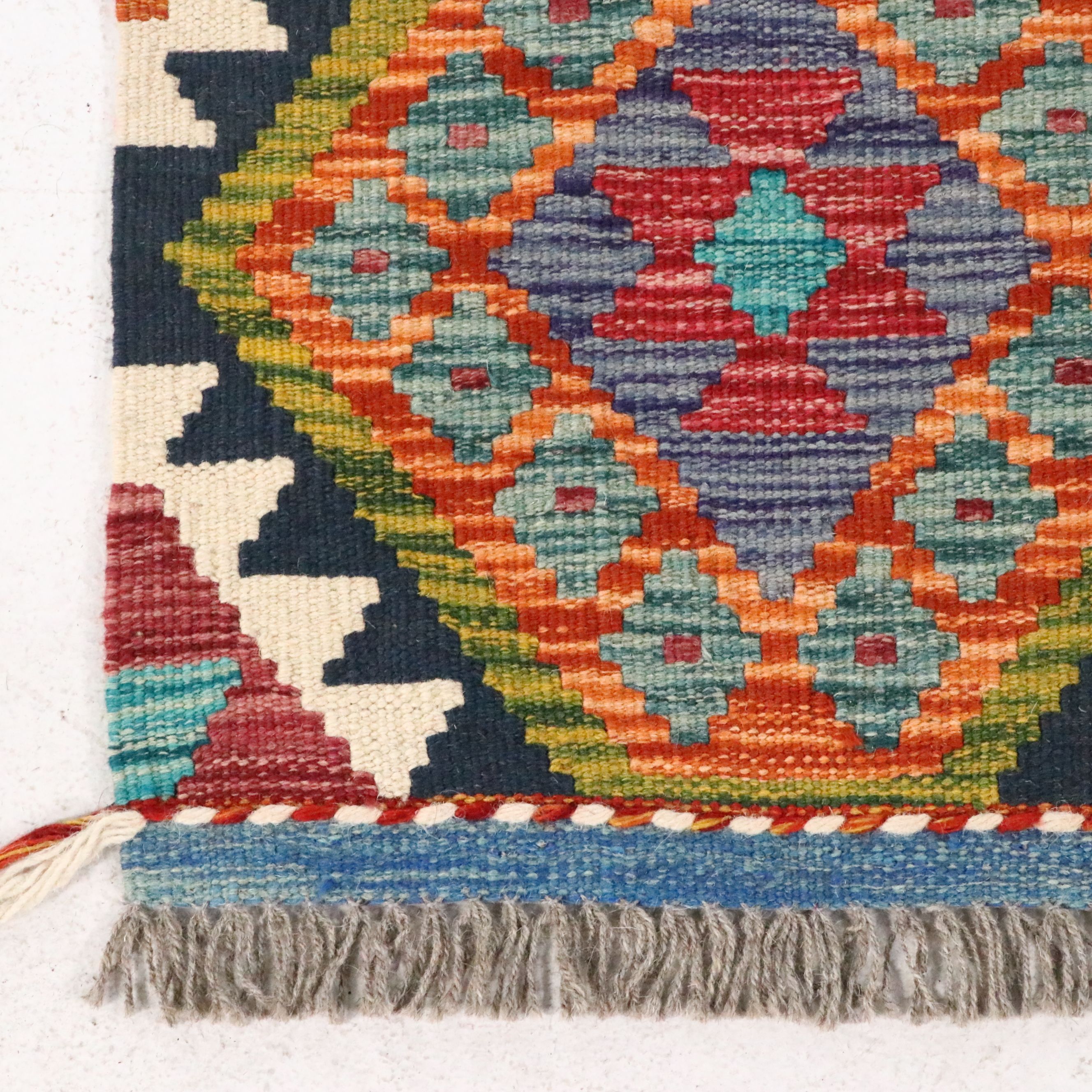 2'10 x 9'10 Handwoven Pakistani Kilim Carpet Runner