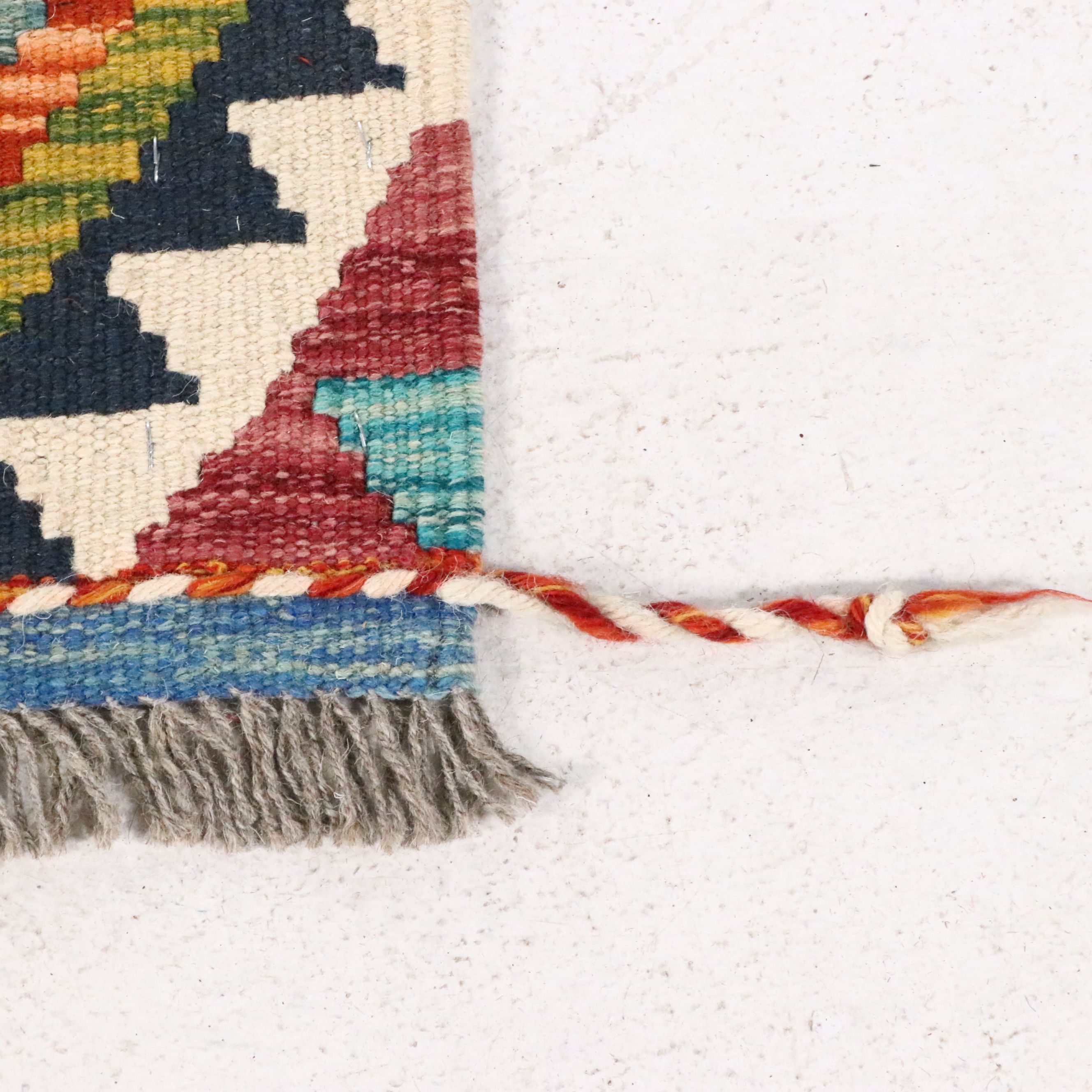 2'10 x 9'10 Handwoven Pakistani Kilim Carpet Runner