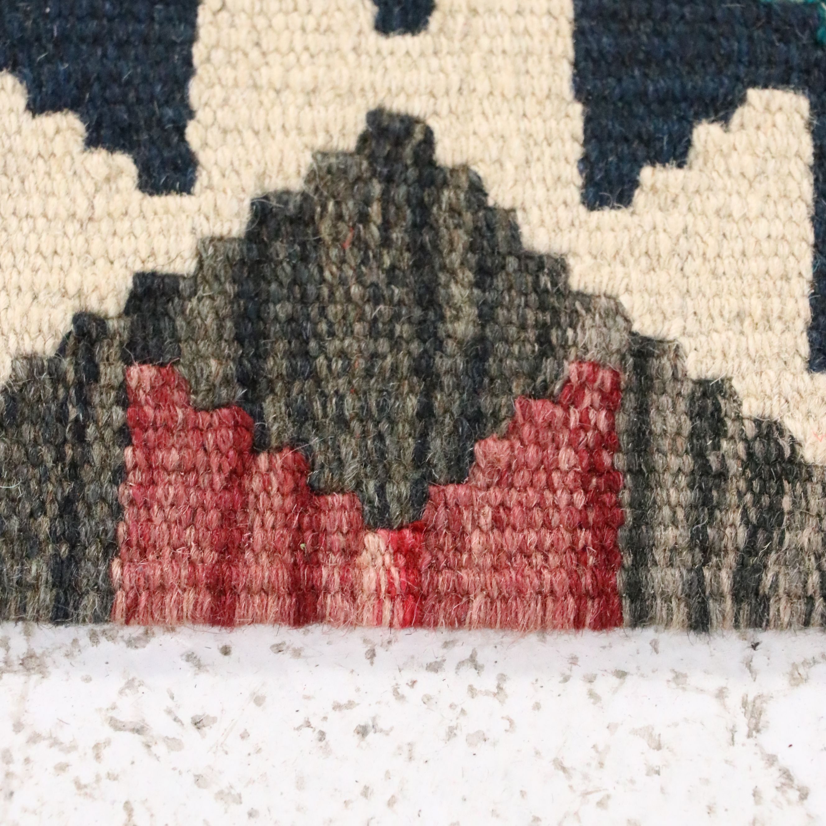 2'10 x 9'10 Handwoven Pakistani Kilim Carpet Runner