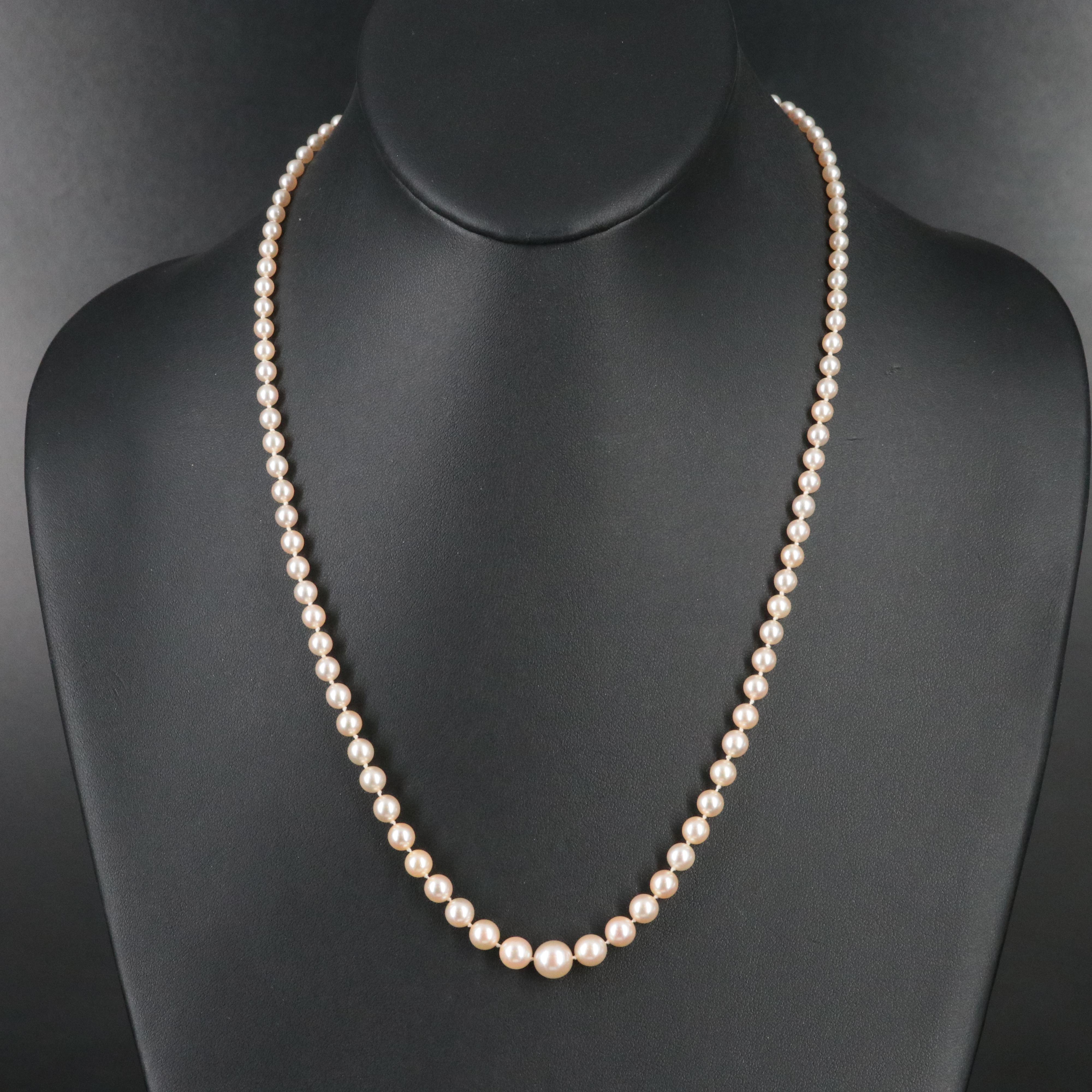 Graduated Pearl Necklace with 10K Clasp