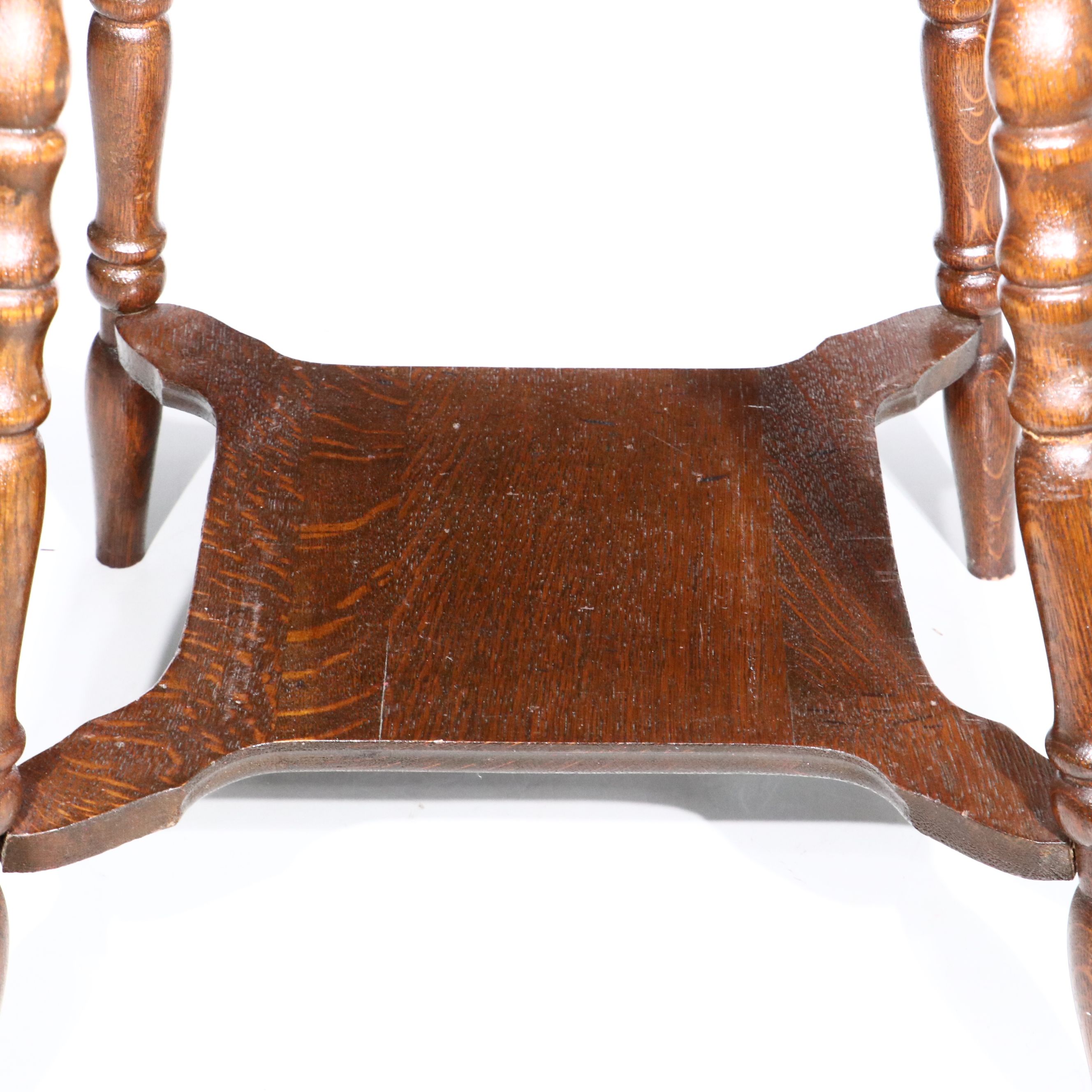 Turned Leg Oak Side Table, 20th Century