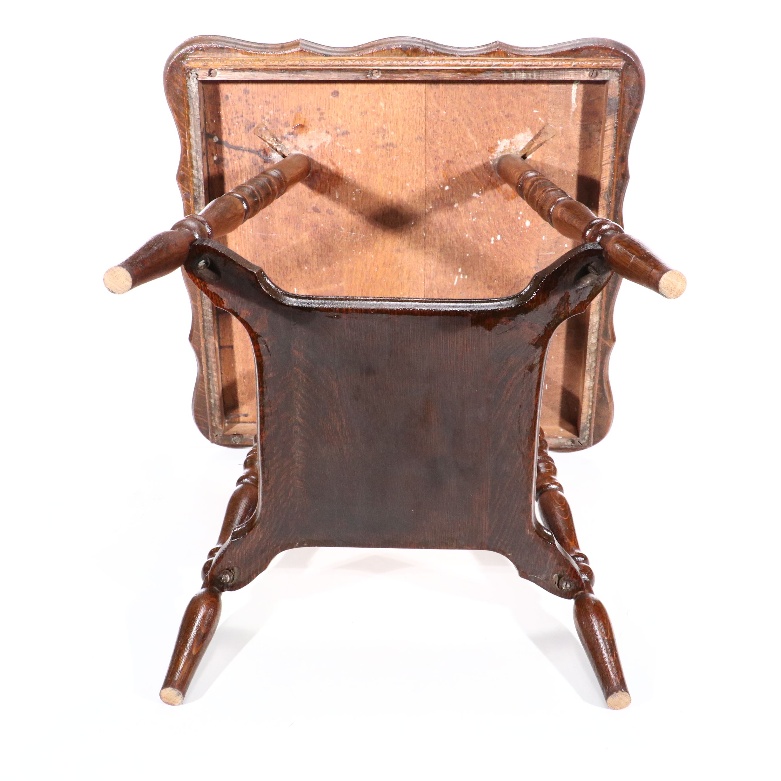 Turned Leg Oak Side Table, 20th Century