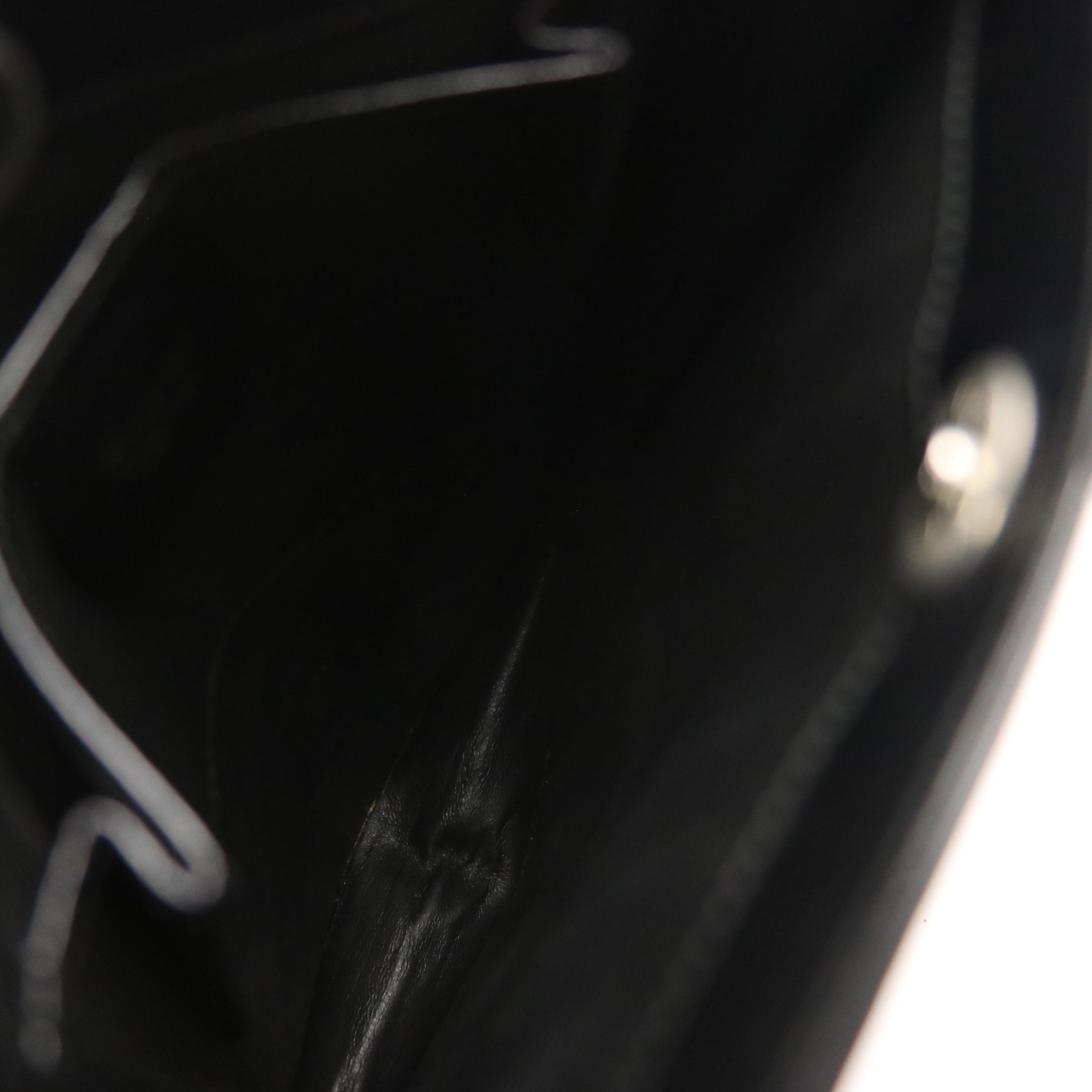 Gucci Flat Buckle Strap Handbag in Black Calfskin Leather