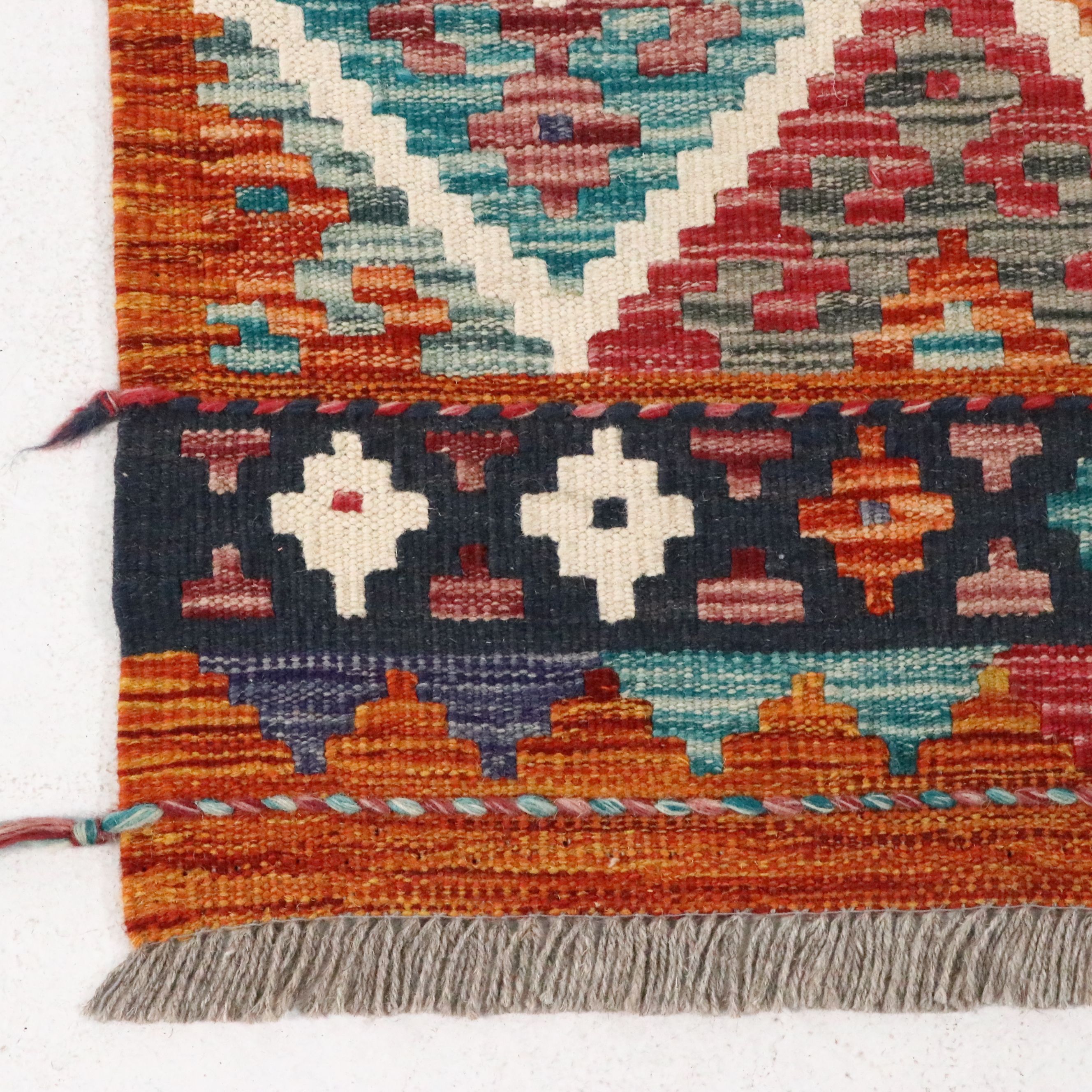 2'9 x 16'4 Handwoven Pakistani Kilim Carpet Runner