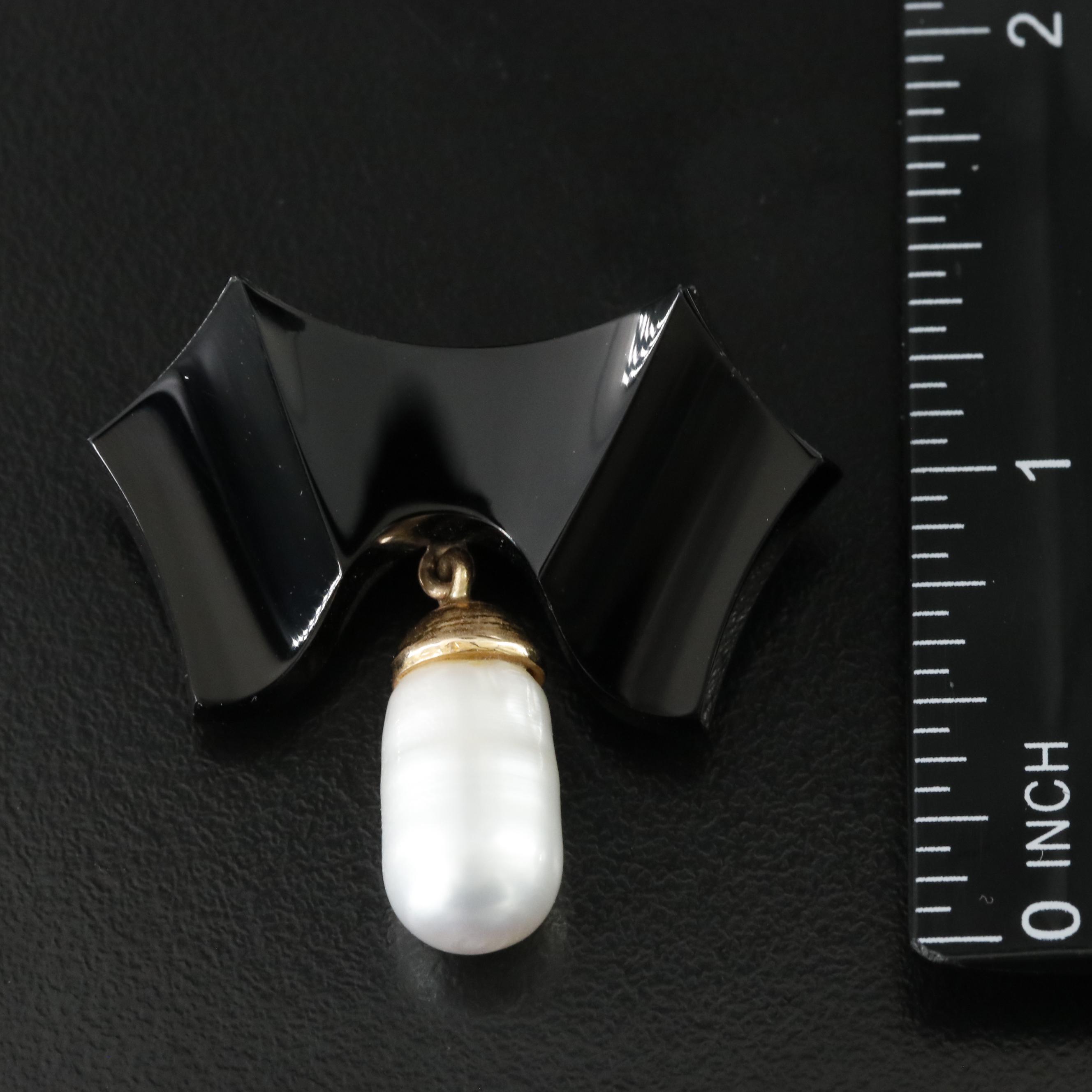 14K Black Onyx and Pearl Brooch