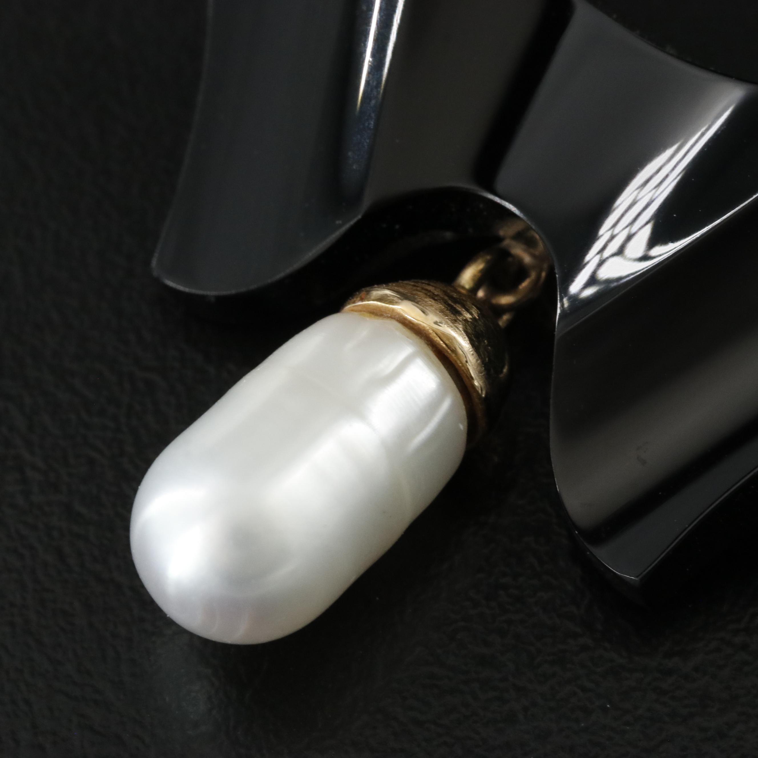 14K Black Onyx and Pearl Brooch