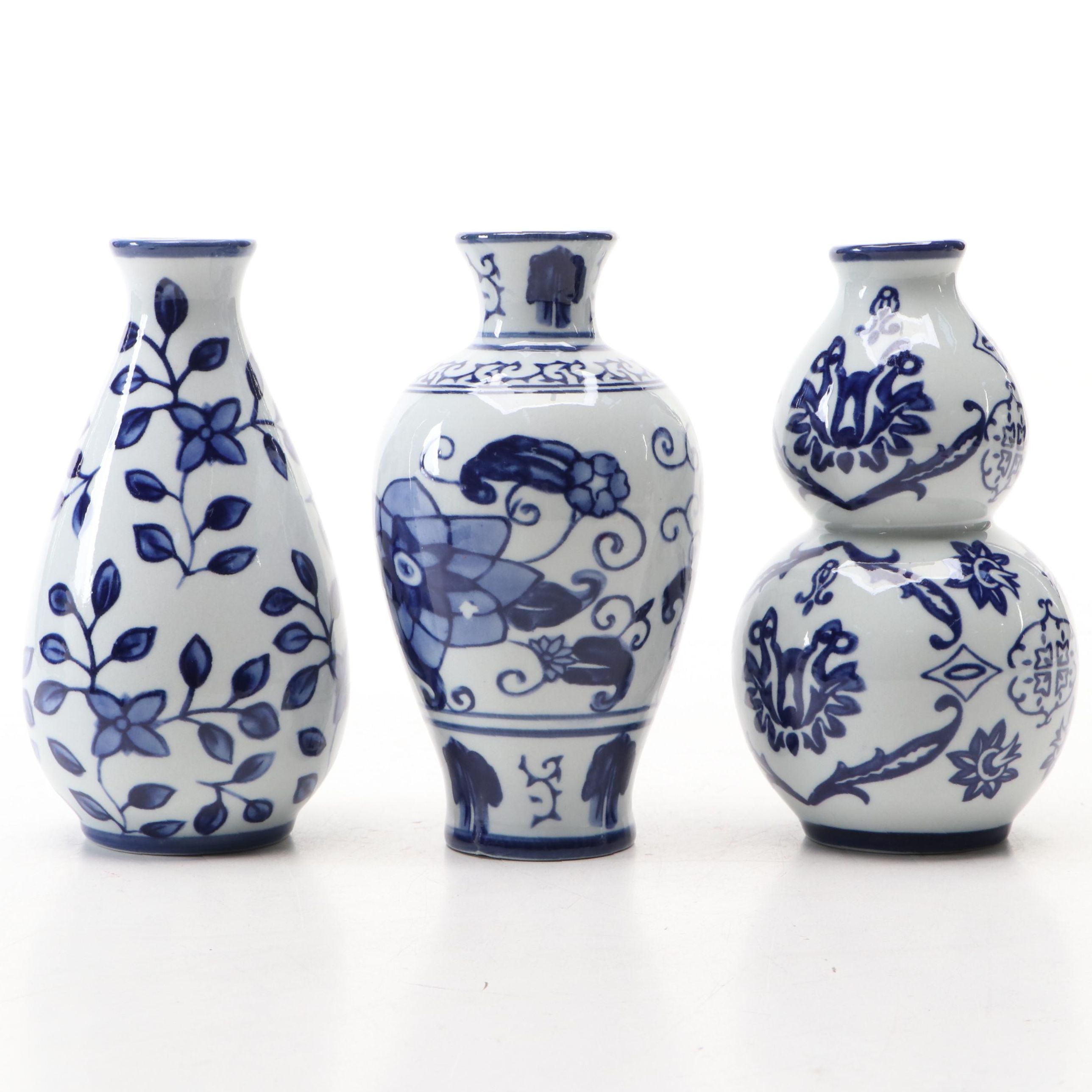 The Bombay Company Chinese Style Blue and White Porcelain Vases