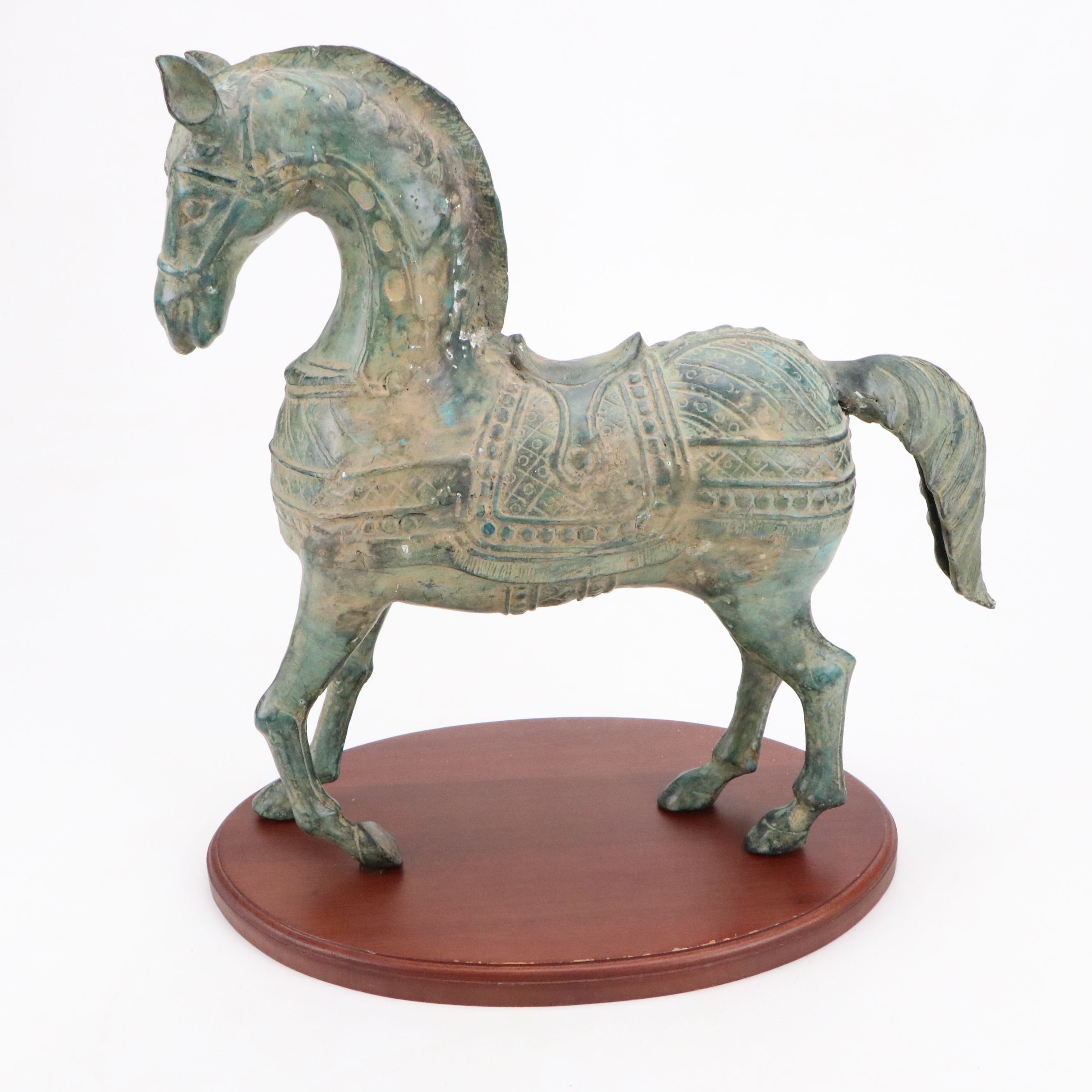 Verdigris Metal Horse with Ceramic Candle Holders