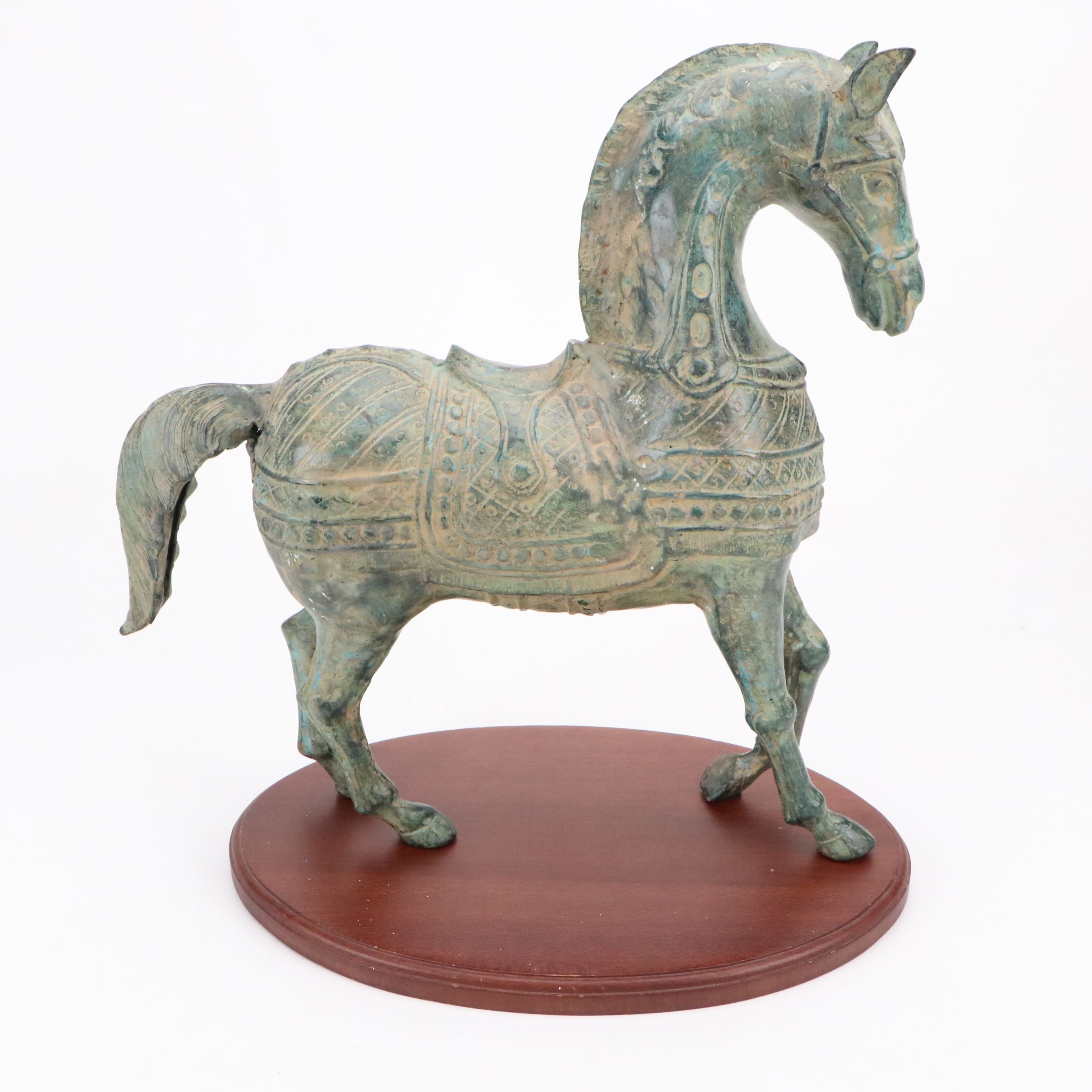 Verdigris Metal Horse with Ceramic Candle Holders