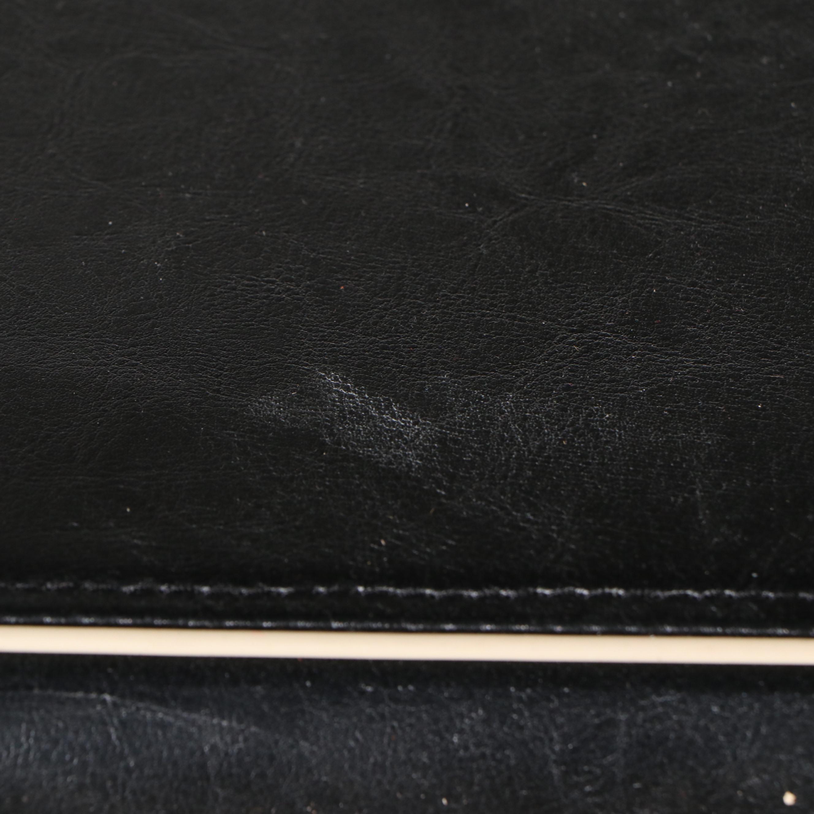 Master Folding Massage Table