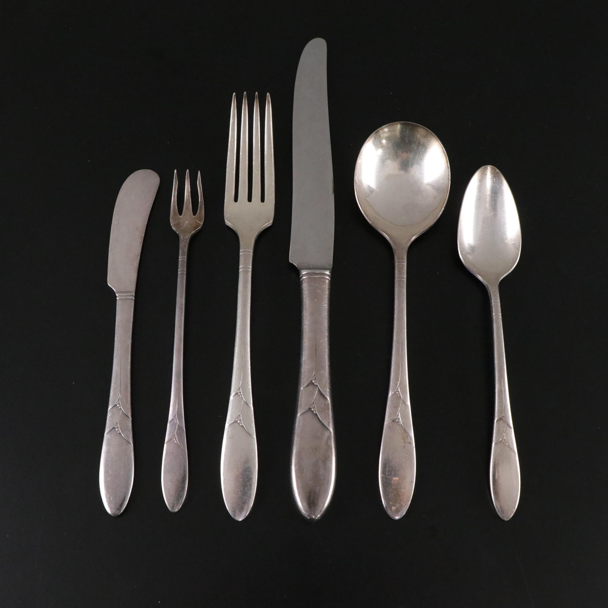 Oneida Community Plate "Lady Hamilton" Flatware & Utensils, 1932 - 1955