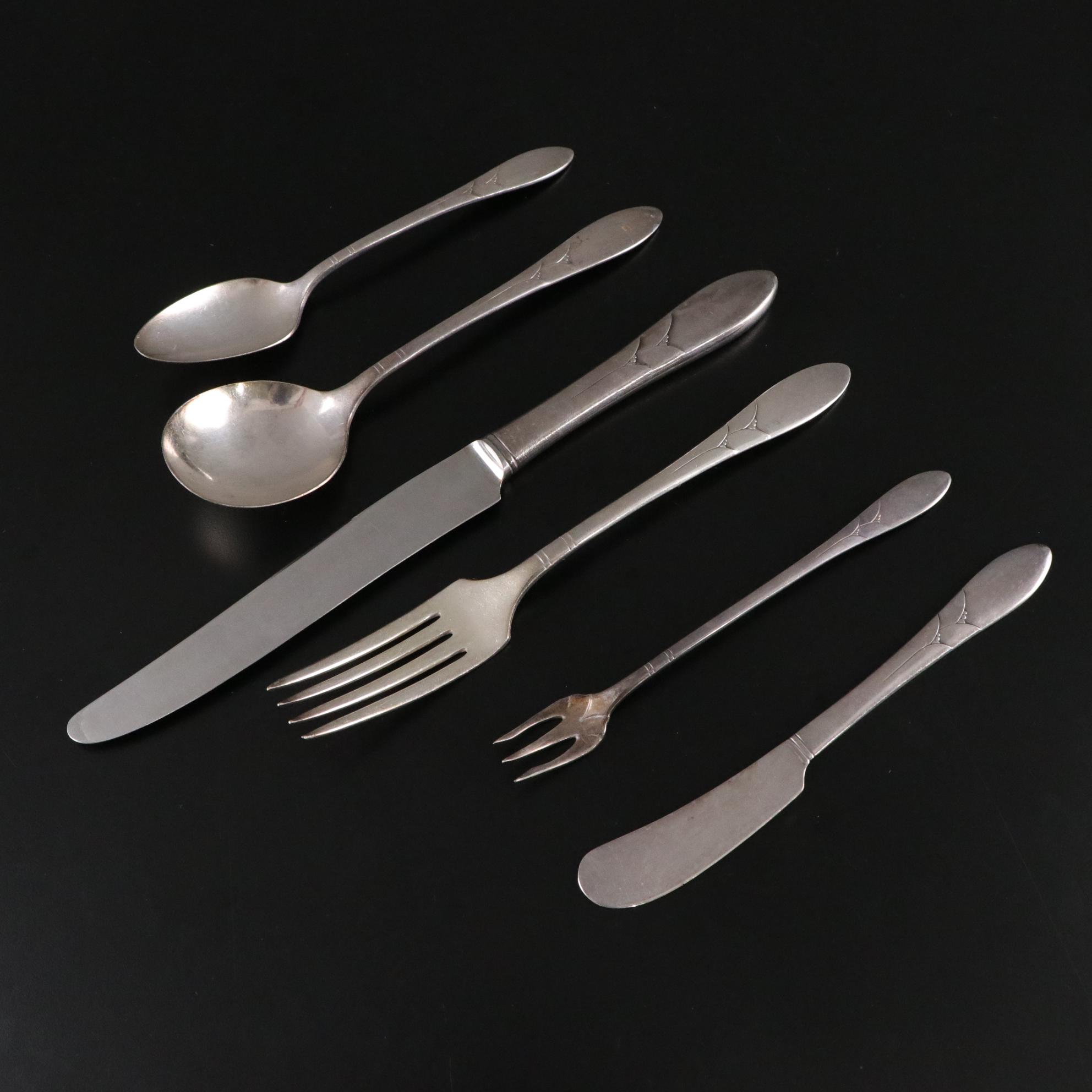 Oneida Community Plate "Lady Hamilton" Flatware & Utensils, 1932 - 1955