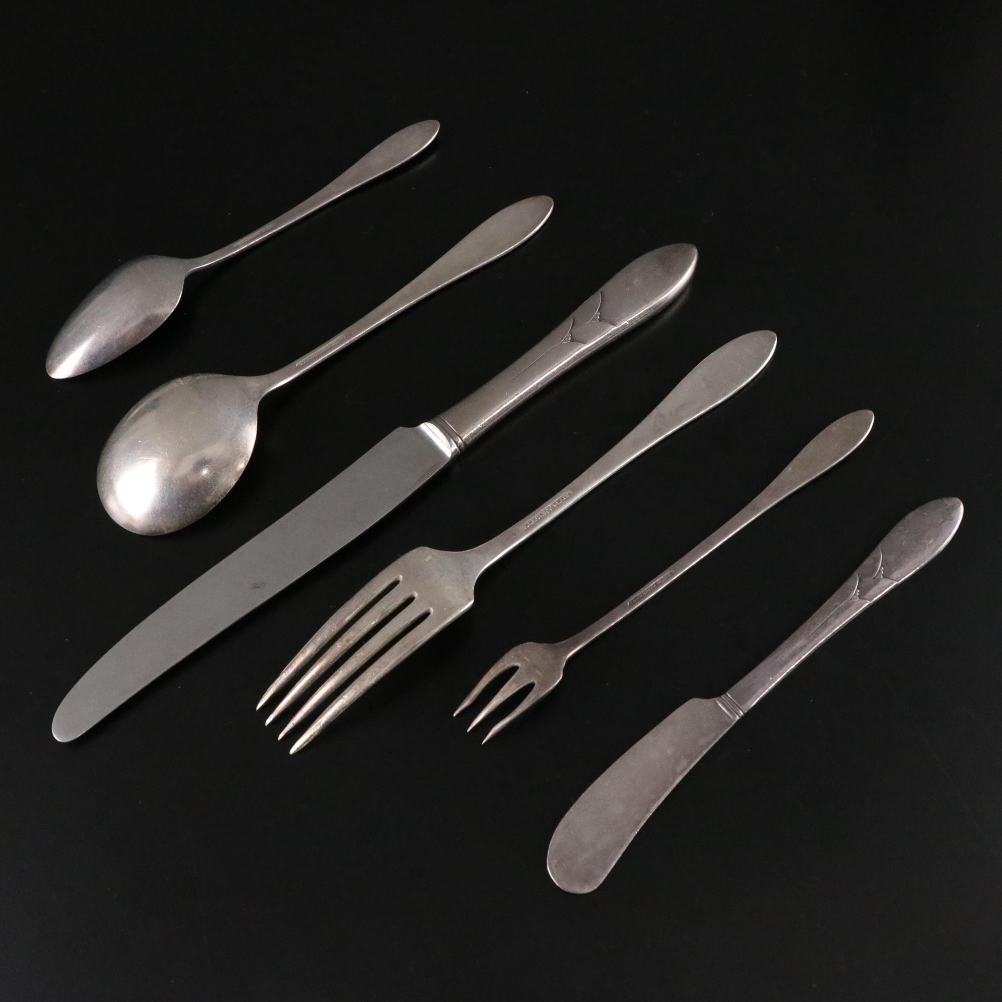 Oneida Community Plate "Lady Hamilton" Flatware & Utensils, 1932 - 1955