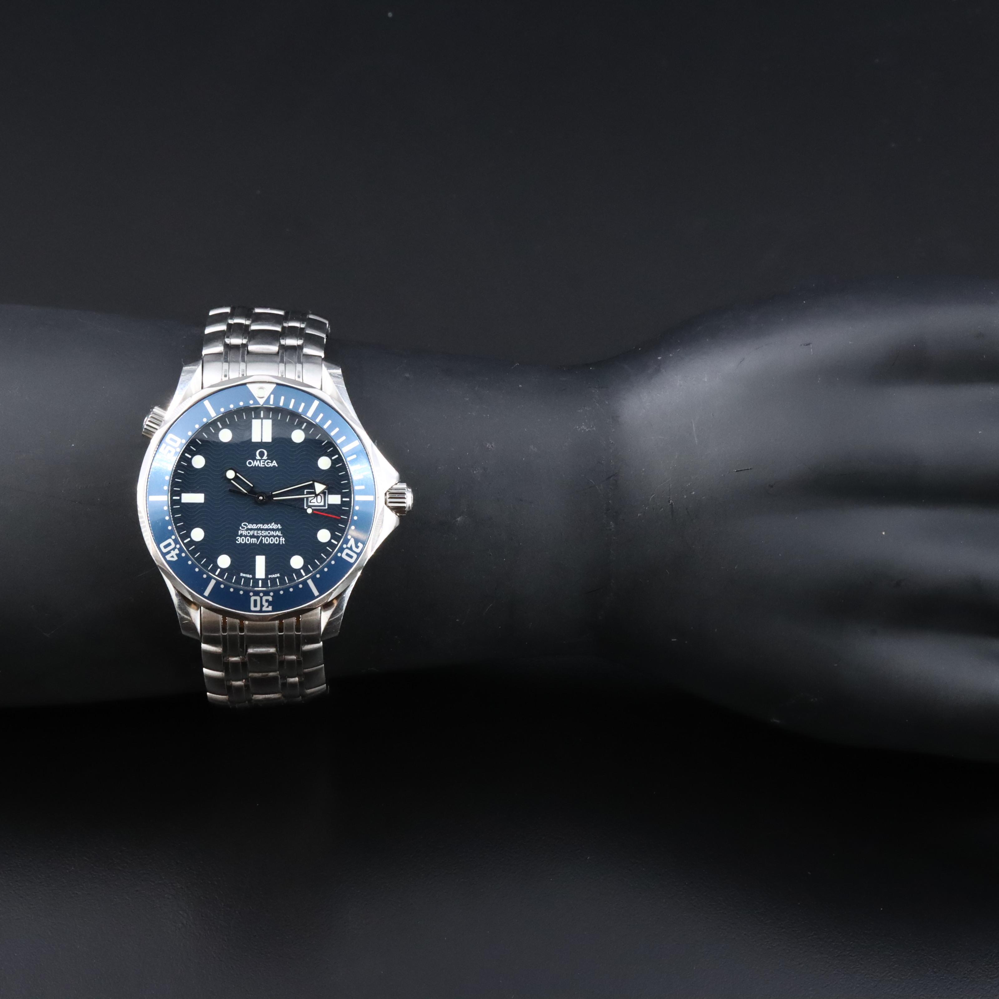 Omega Seamaster Diver 2541.80.00 Golden Eye (007) Quartz Watch