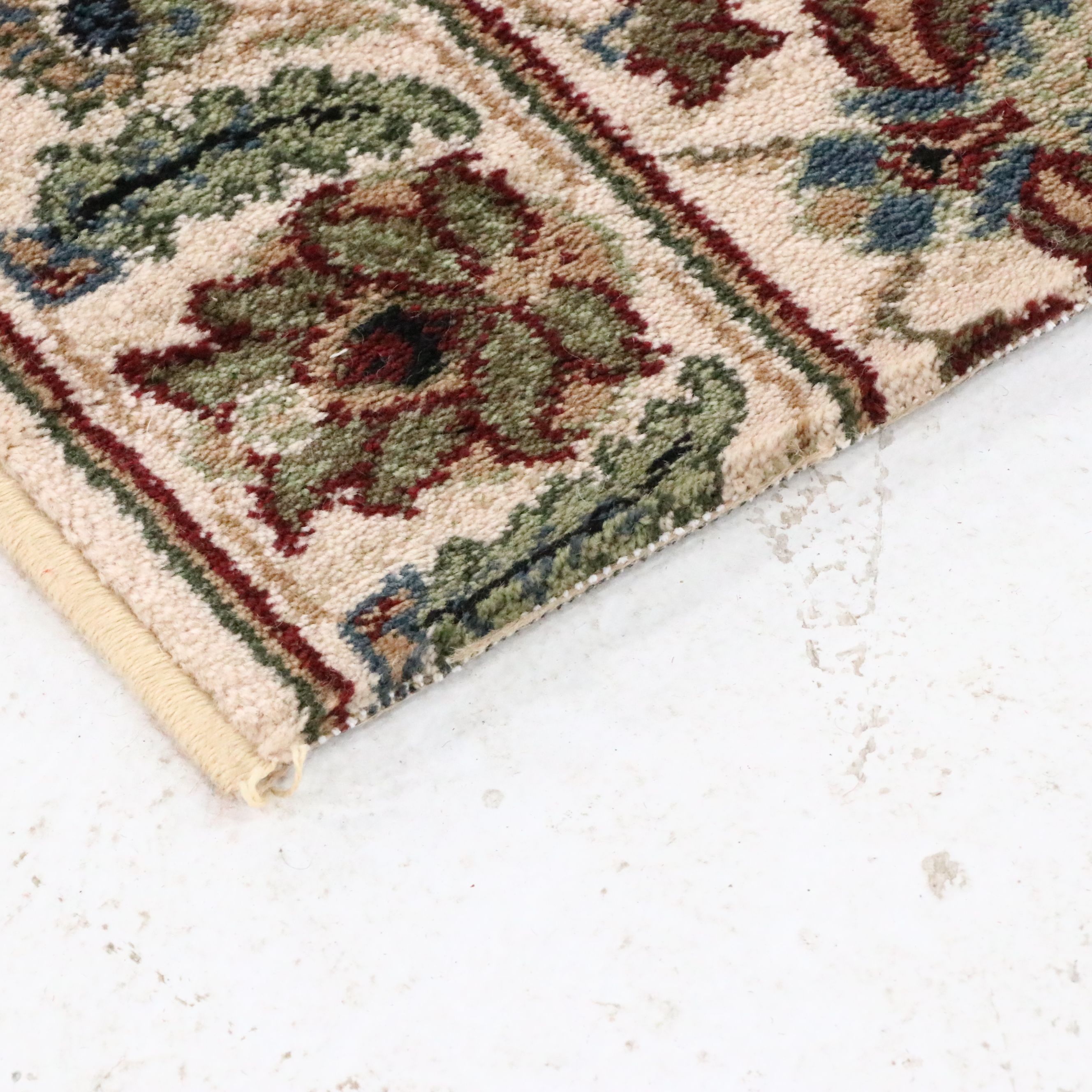 2'7 x 14'6 Machine Made Indo-Persian Style Carpet Runner