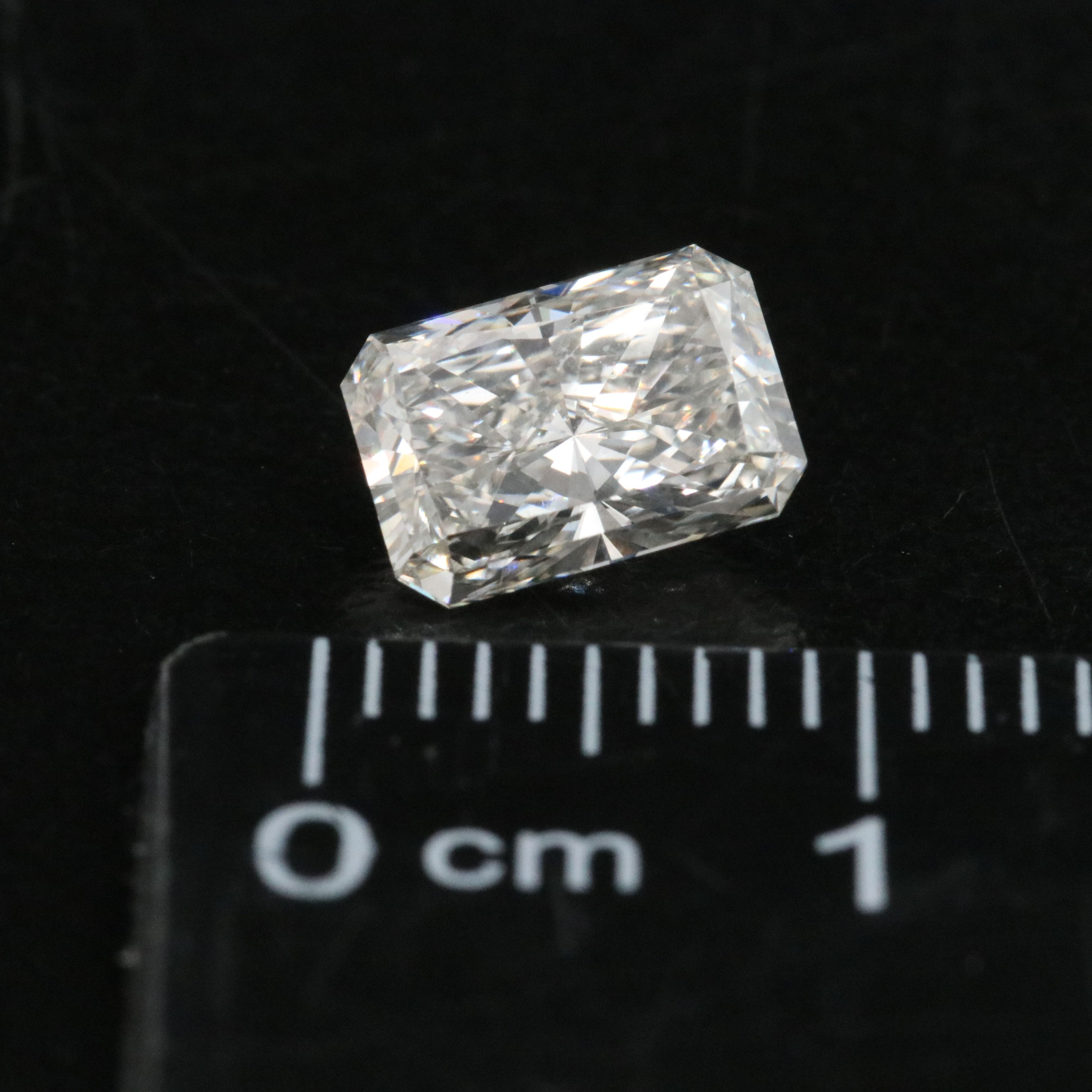 Loose 1.40 CT Lab Grown Diamond with IGI Report