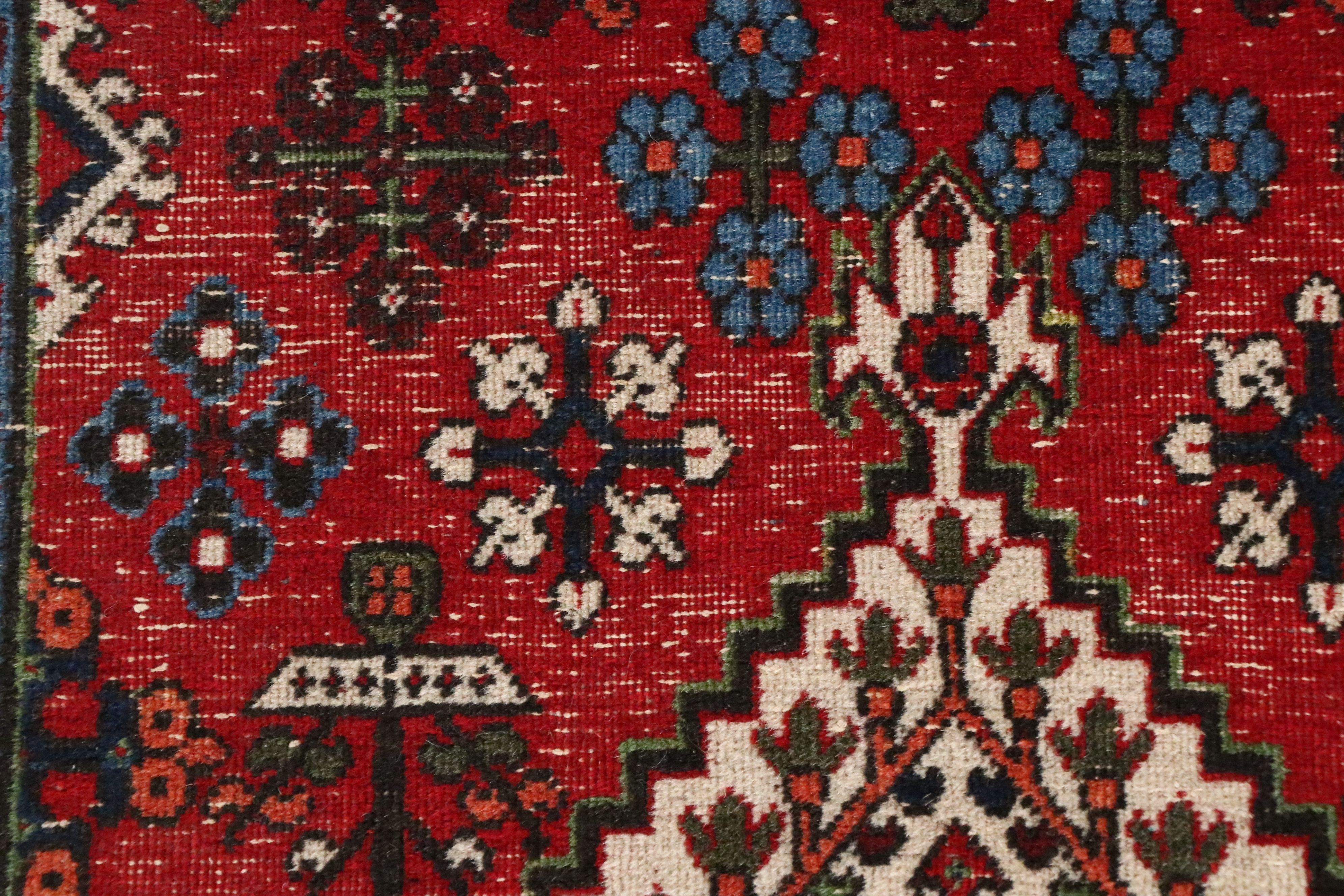 1'11 x 5'5 Hand-Knotted Persian Josheqan Accent Rug