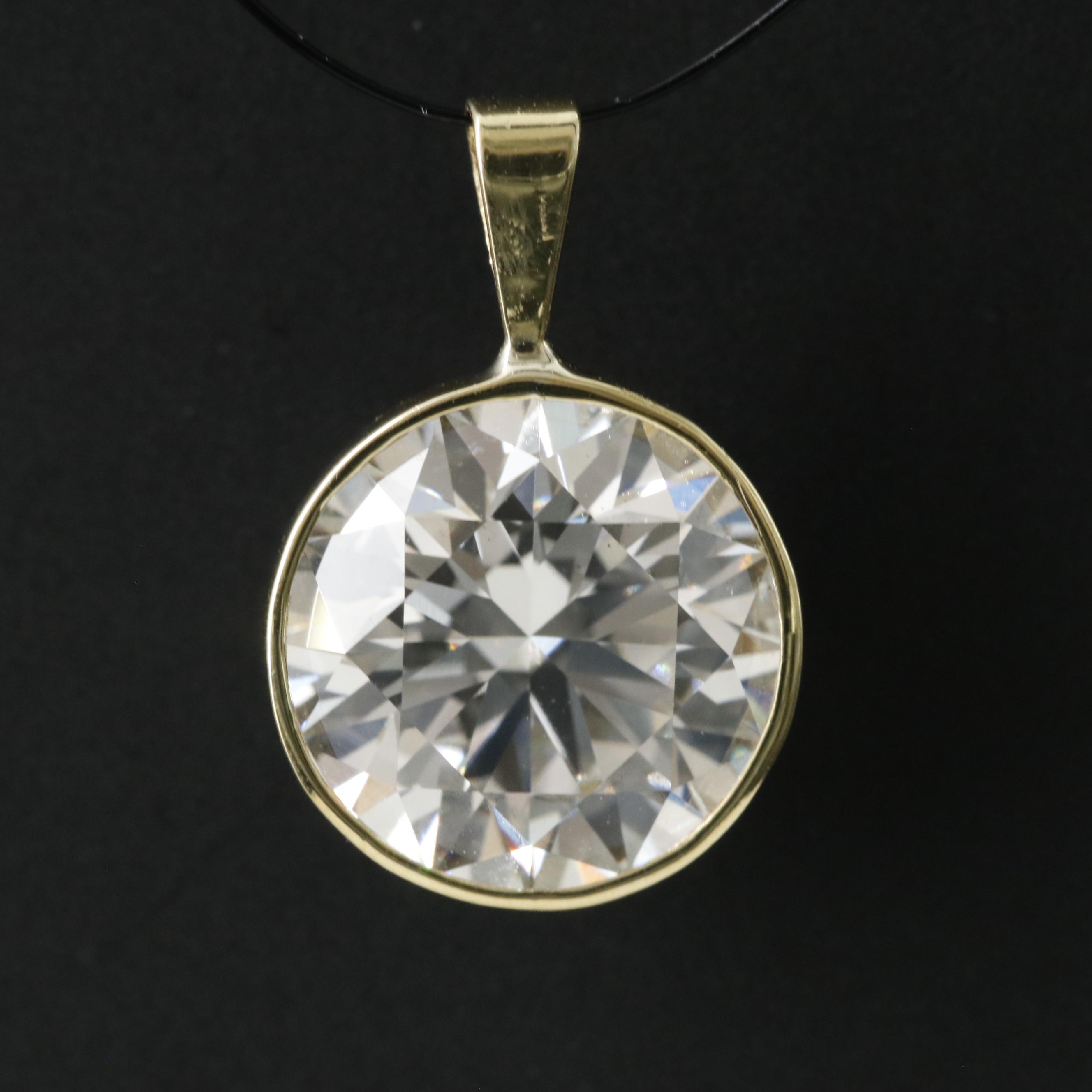 18K 3.03 CT Lab Grown Diamond Pendant with an IGI Report