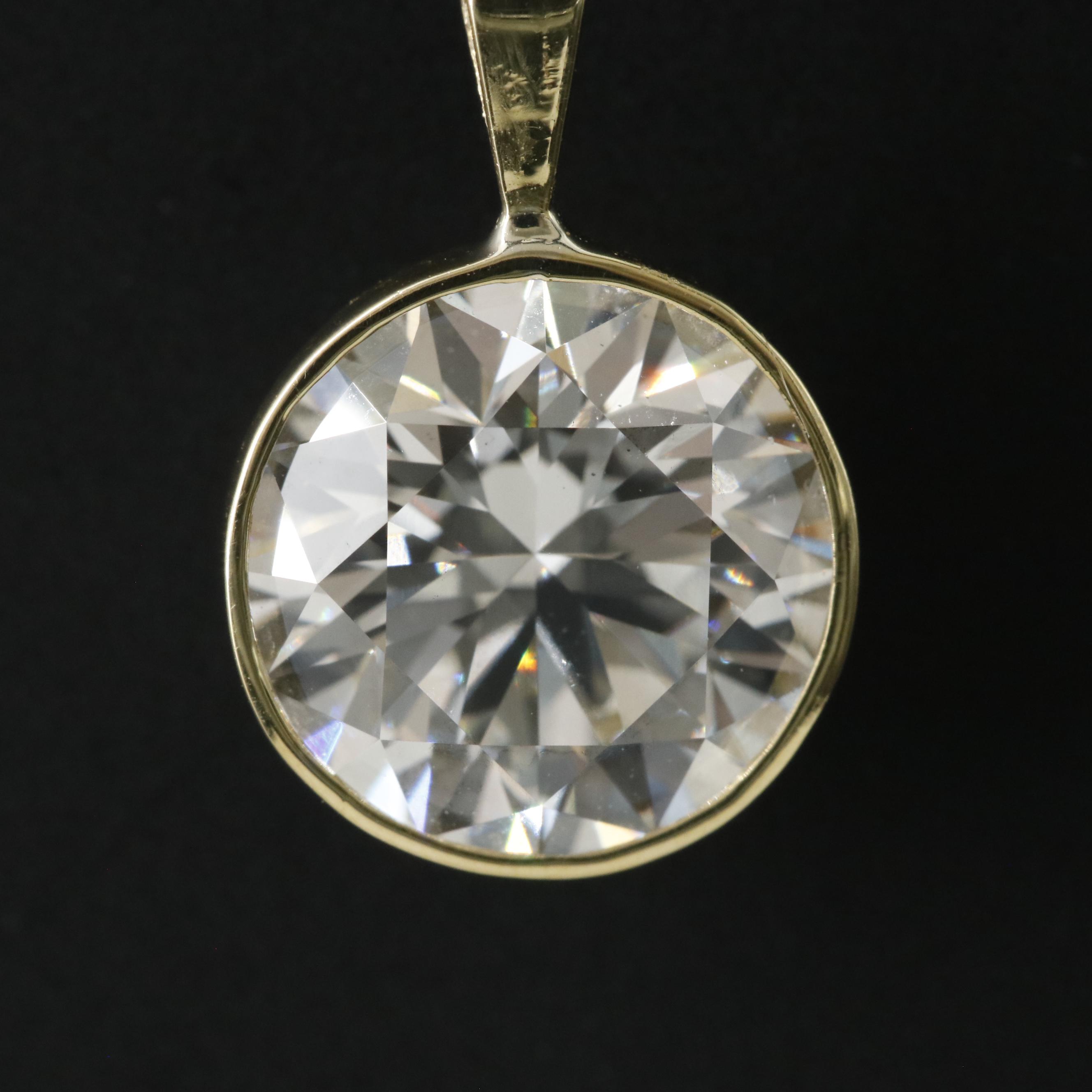 18K 3.03 CT Lab Grown Diamond Pendant with an IGI Report