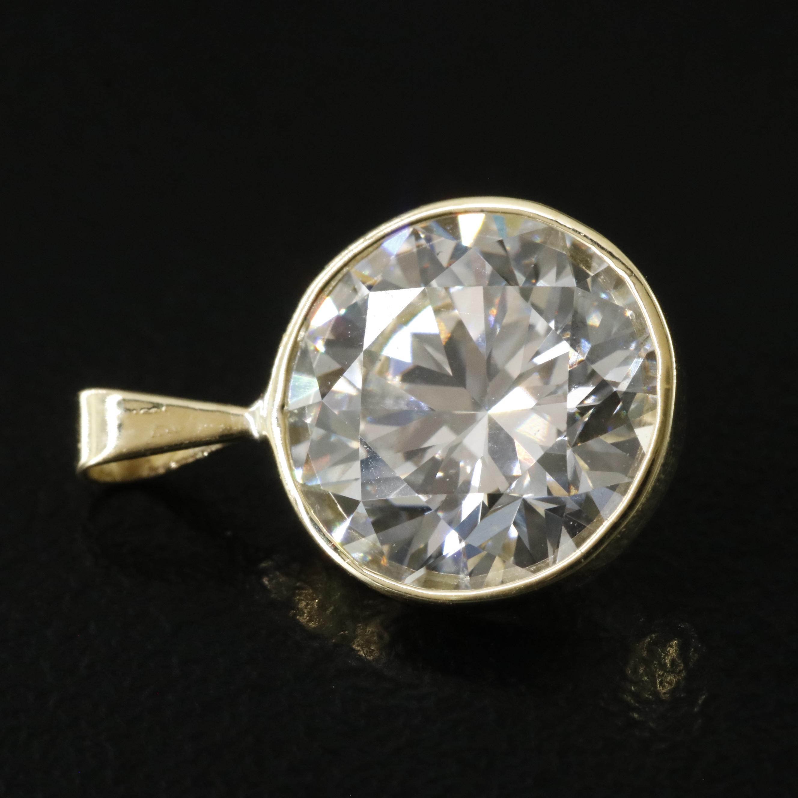 18K 3.03 CT Lab Grown Diamond Pendant with an IGI Report