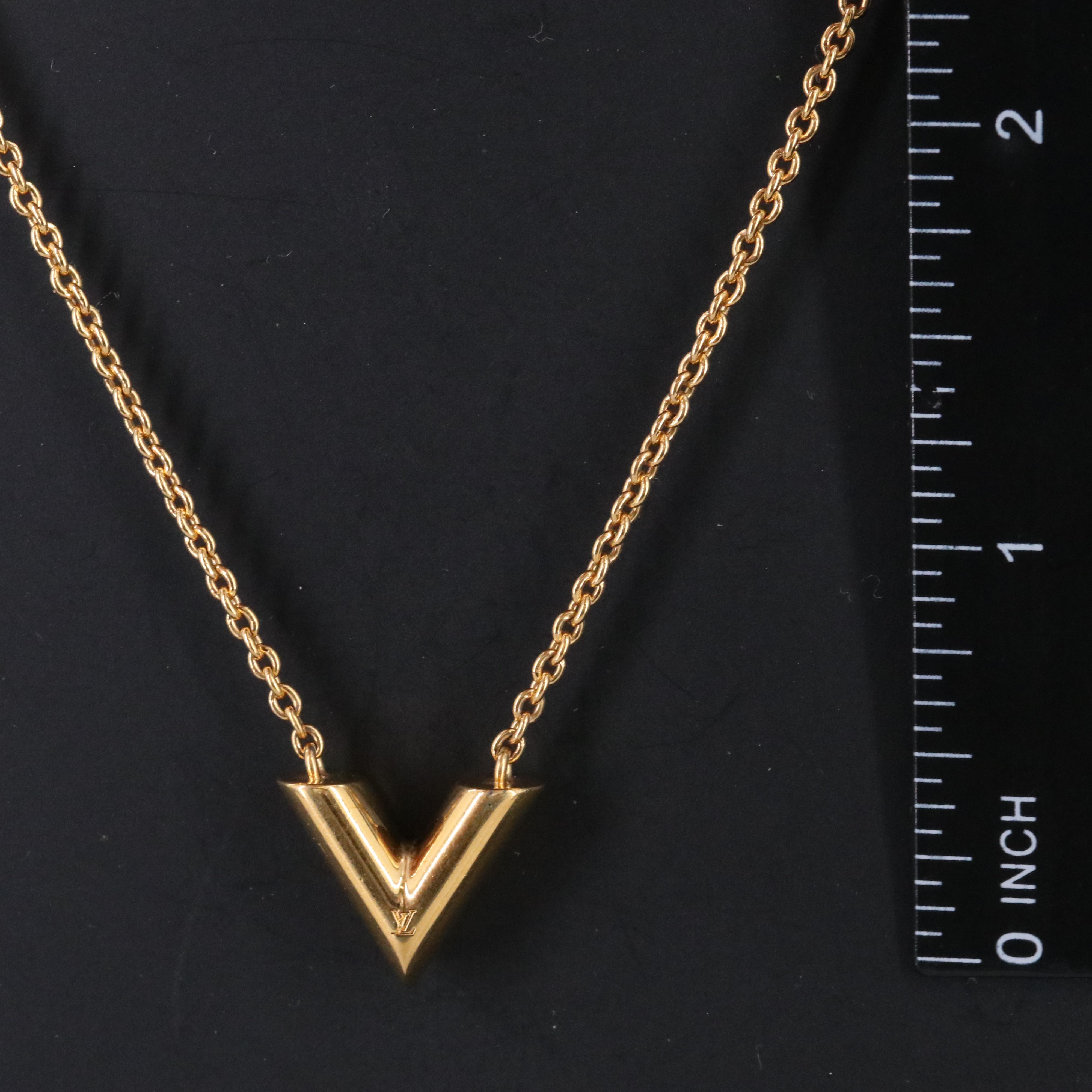 Louis Vuitton Essential V Necklace