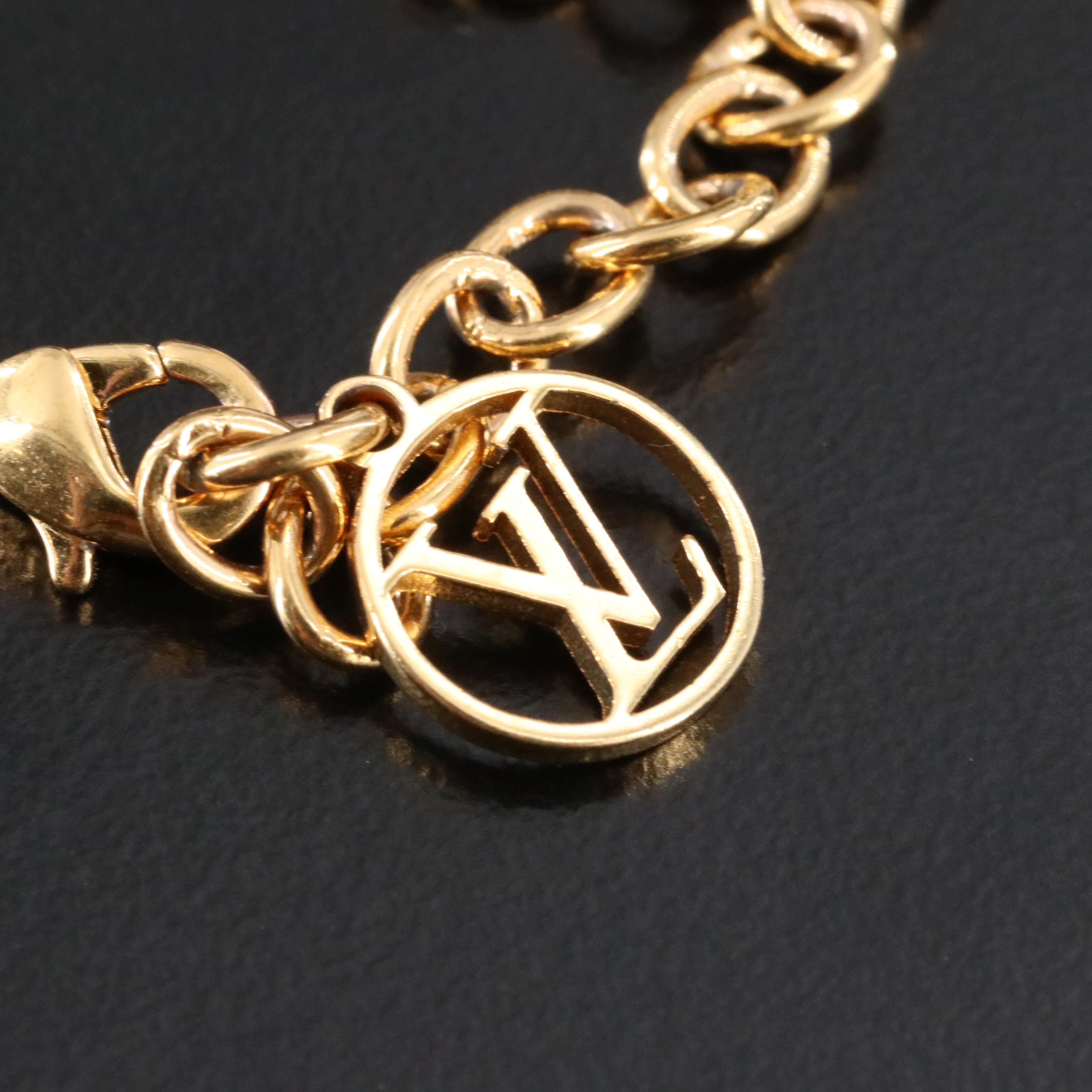 Louis Vuitton Essential V Necklace